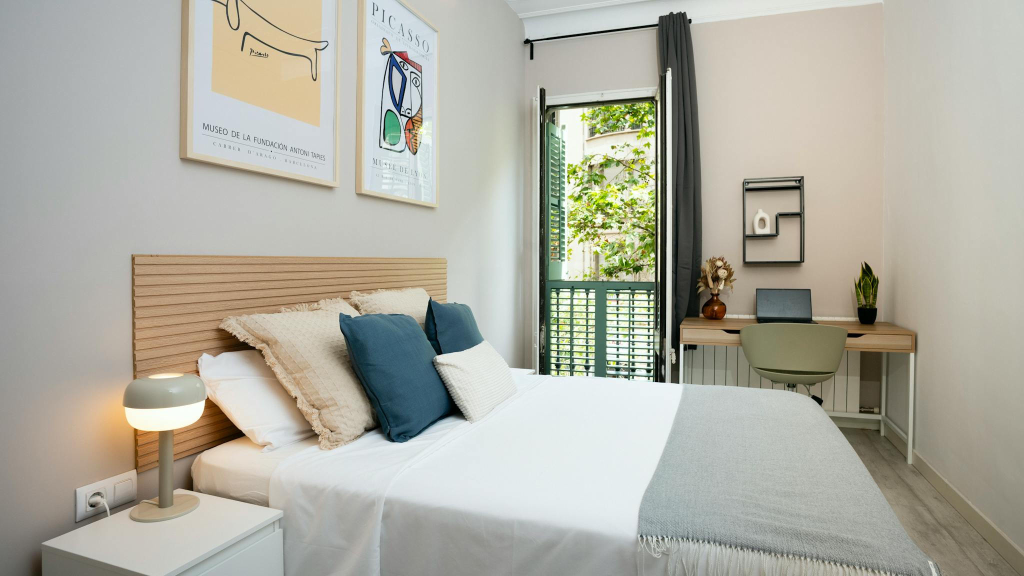 Carrer de Mallorca, Barcelona preview