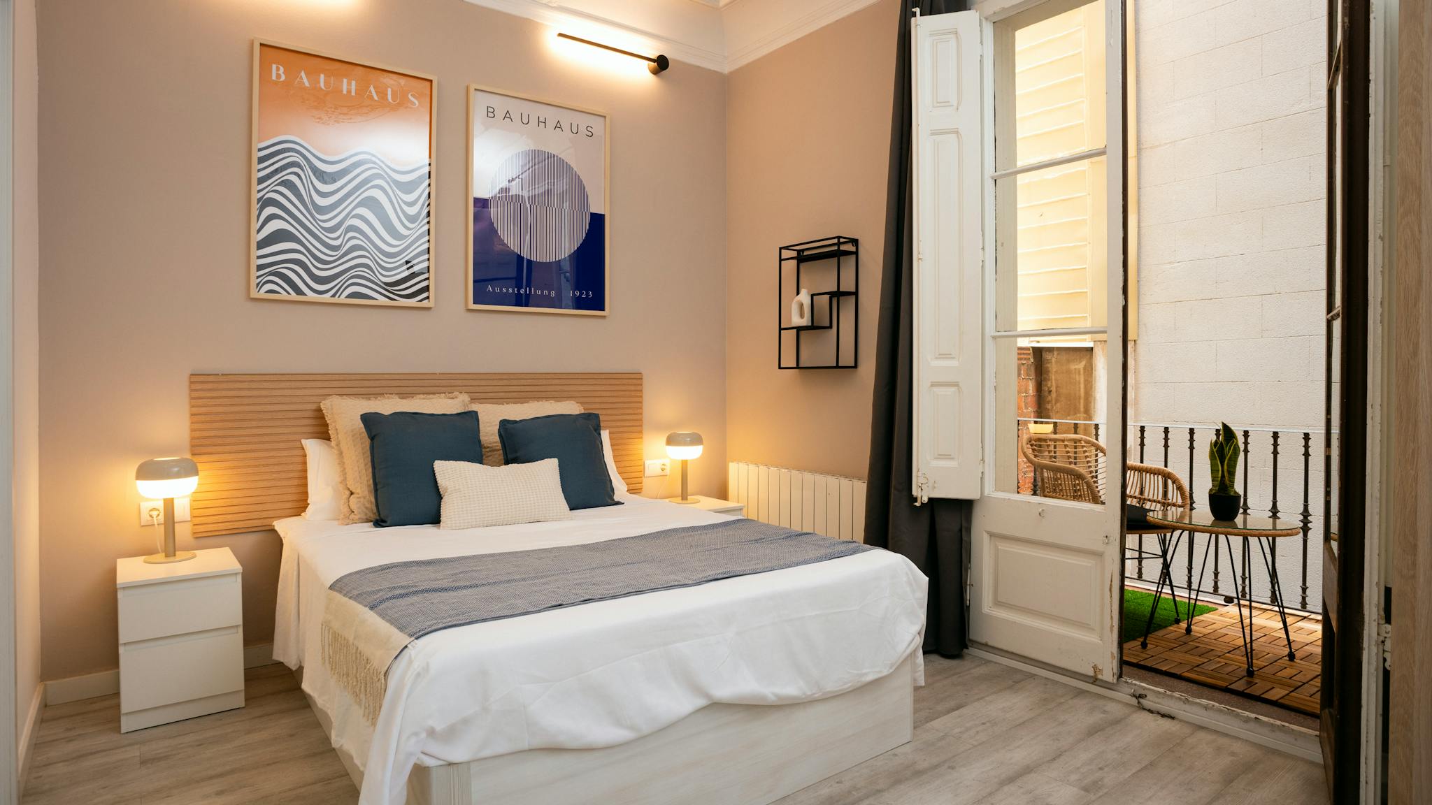 Carrer de Mallorca, Barcelona preview