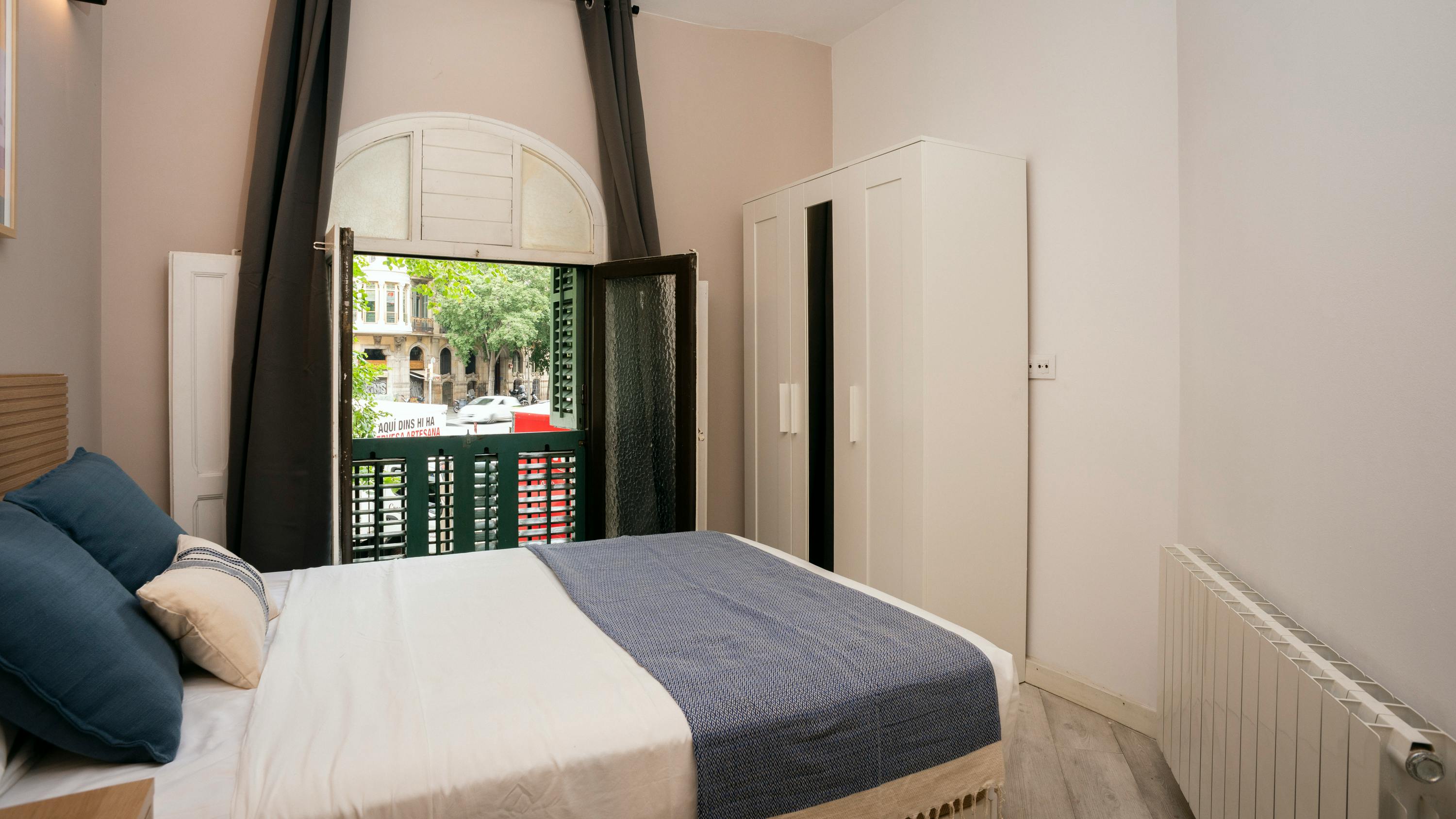 Carrer de Mallorca, Barcelona preview