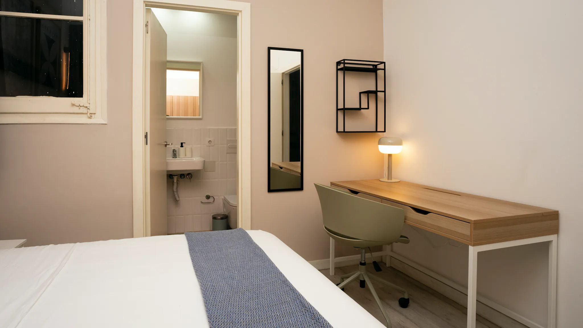 Carrer de Mallorca, Barcelona preview