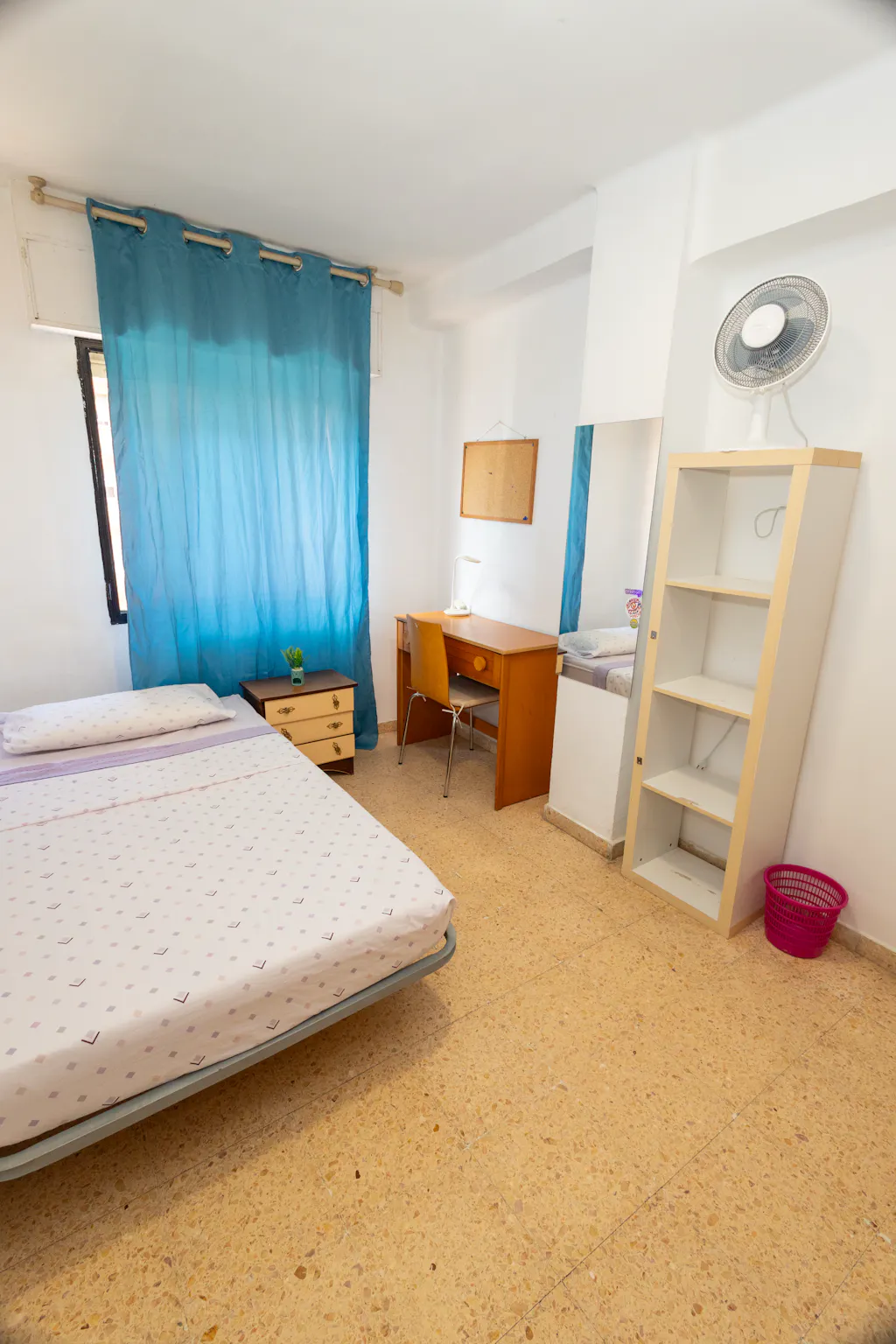 Plaça del Cedre, Valencia preview