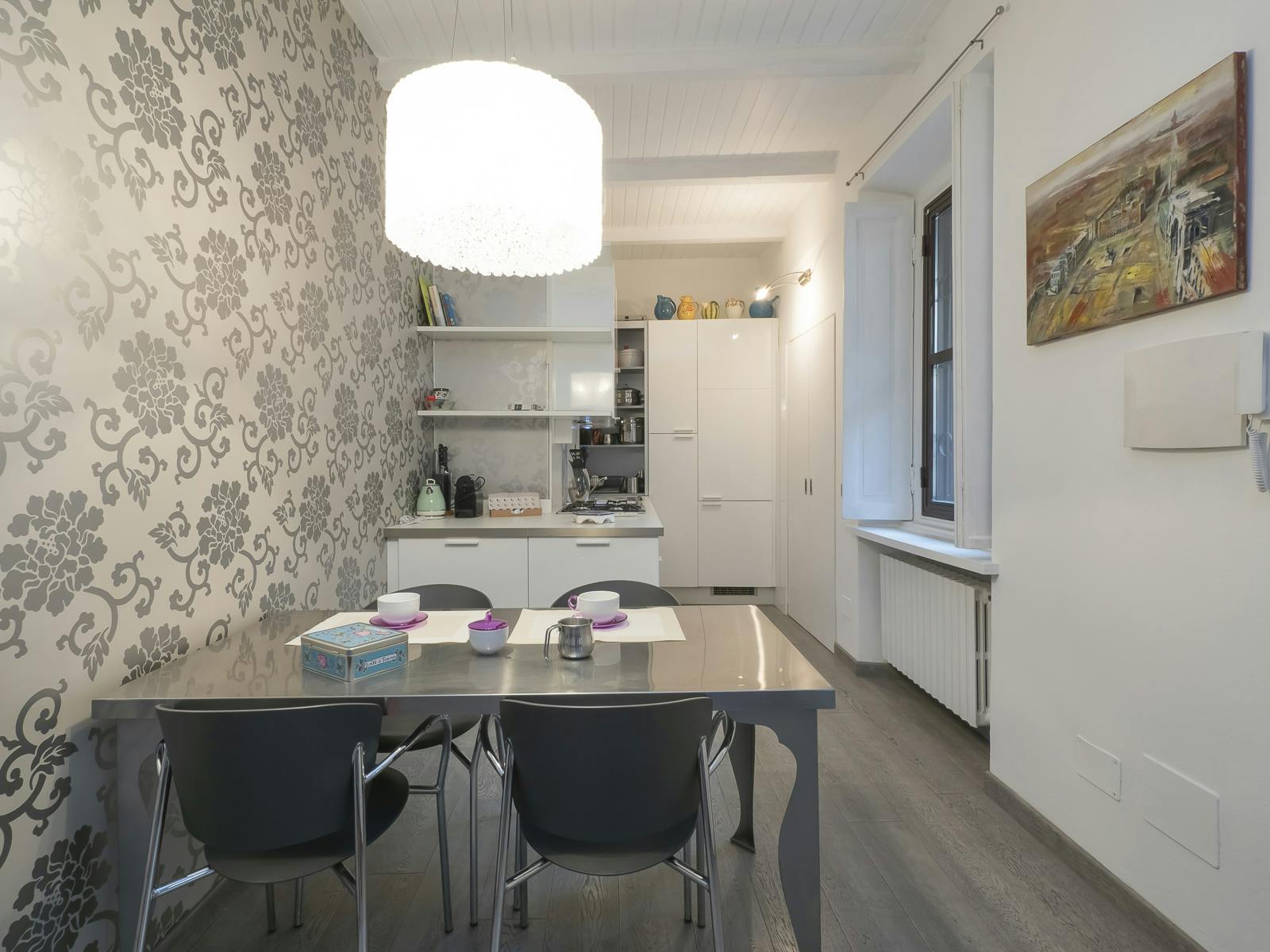 Apartment for rent for €1,935 per month in Milan, Via Giordano Bruno