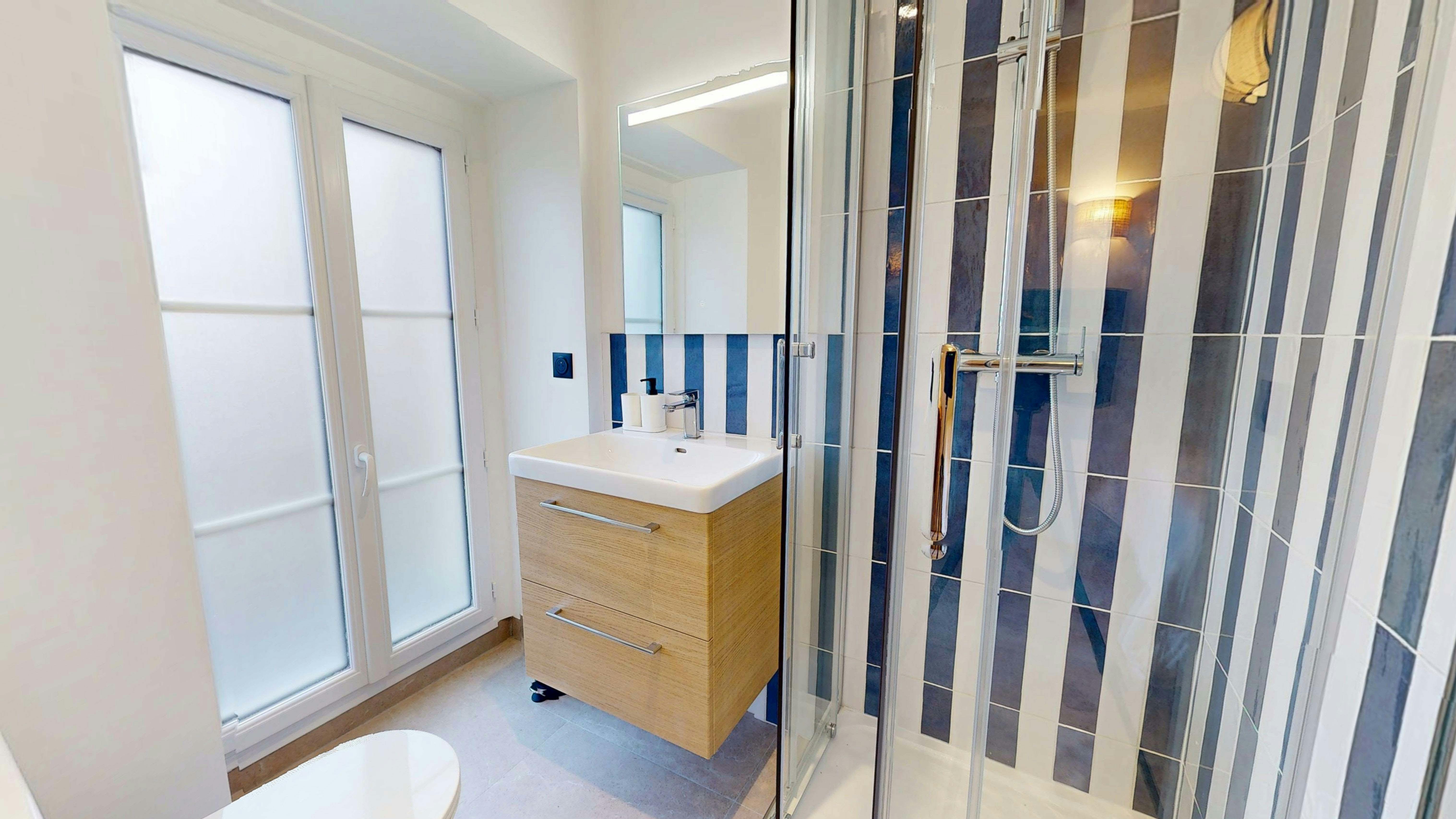 Single room Paris, 1 bed, 13m² — photo 1