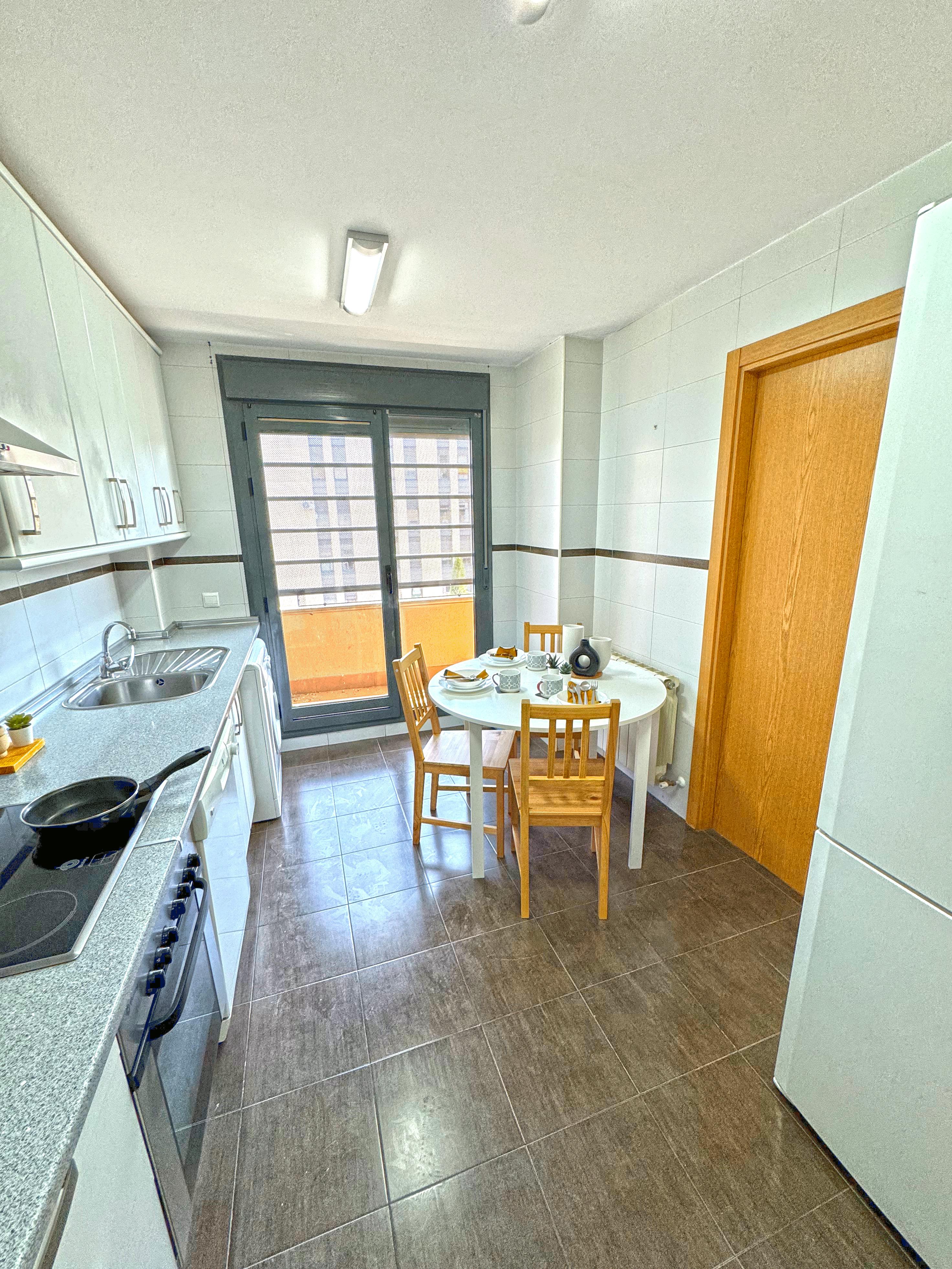 Single room Toledo, 1 bed, 15m² — photo 1