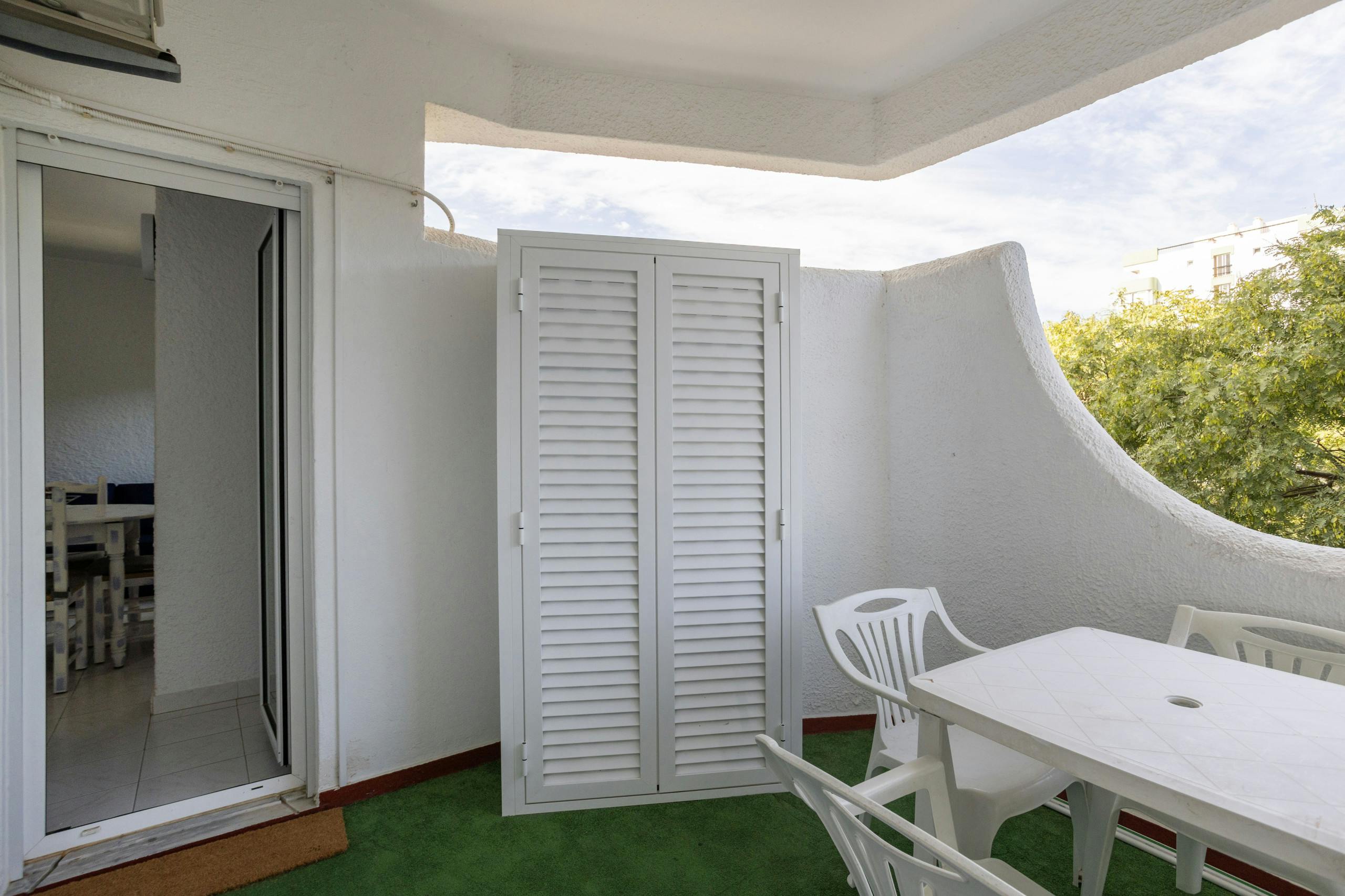 Apartamento para alugar por € 1.200 por mês em Quarteira, Avenida Francisco Sá Carneiro