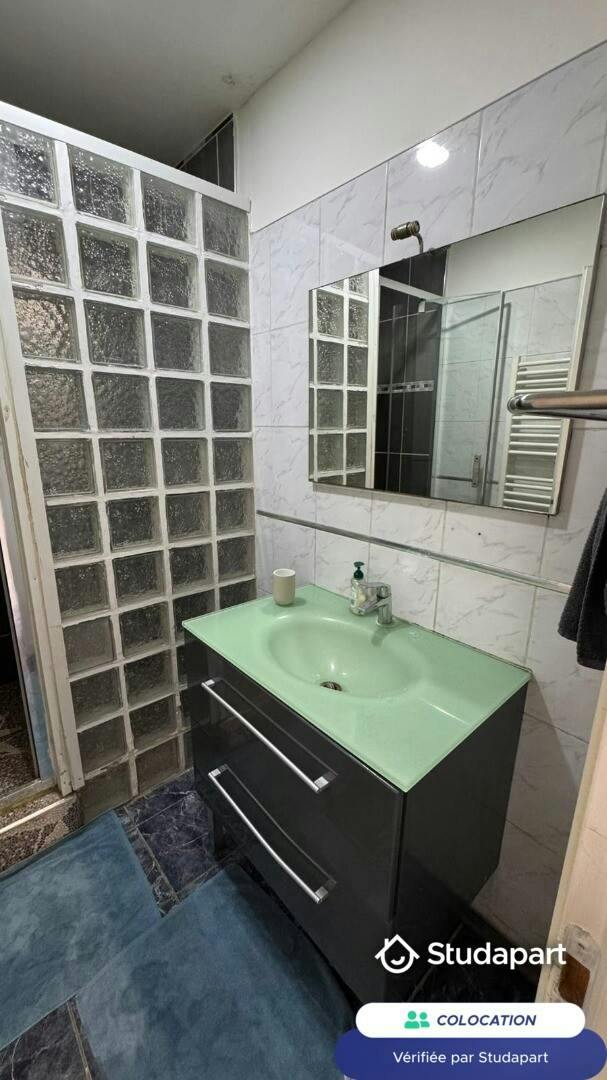 Private room for rent on Rue Druelle, Lille - Vue 5