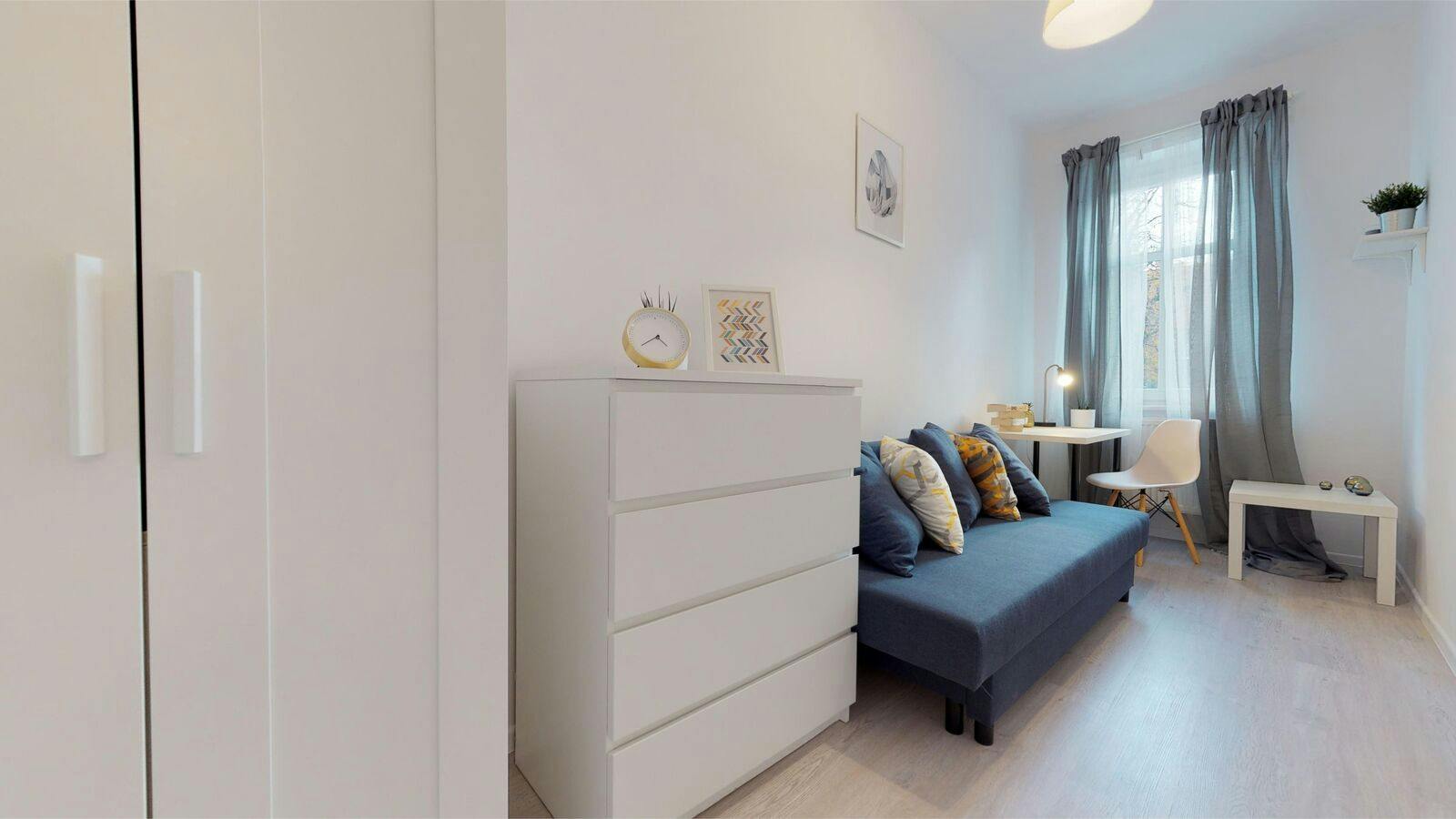 Отдельная комната сдается в аренду за 283 € в месяц в Gliwice, Aleja Wojciecha Korfantego