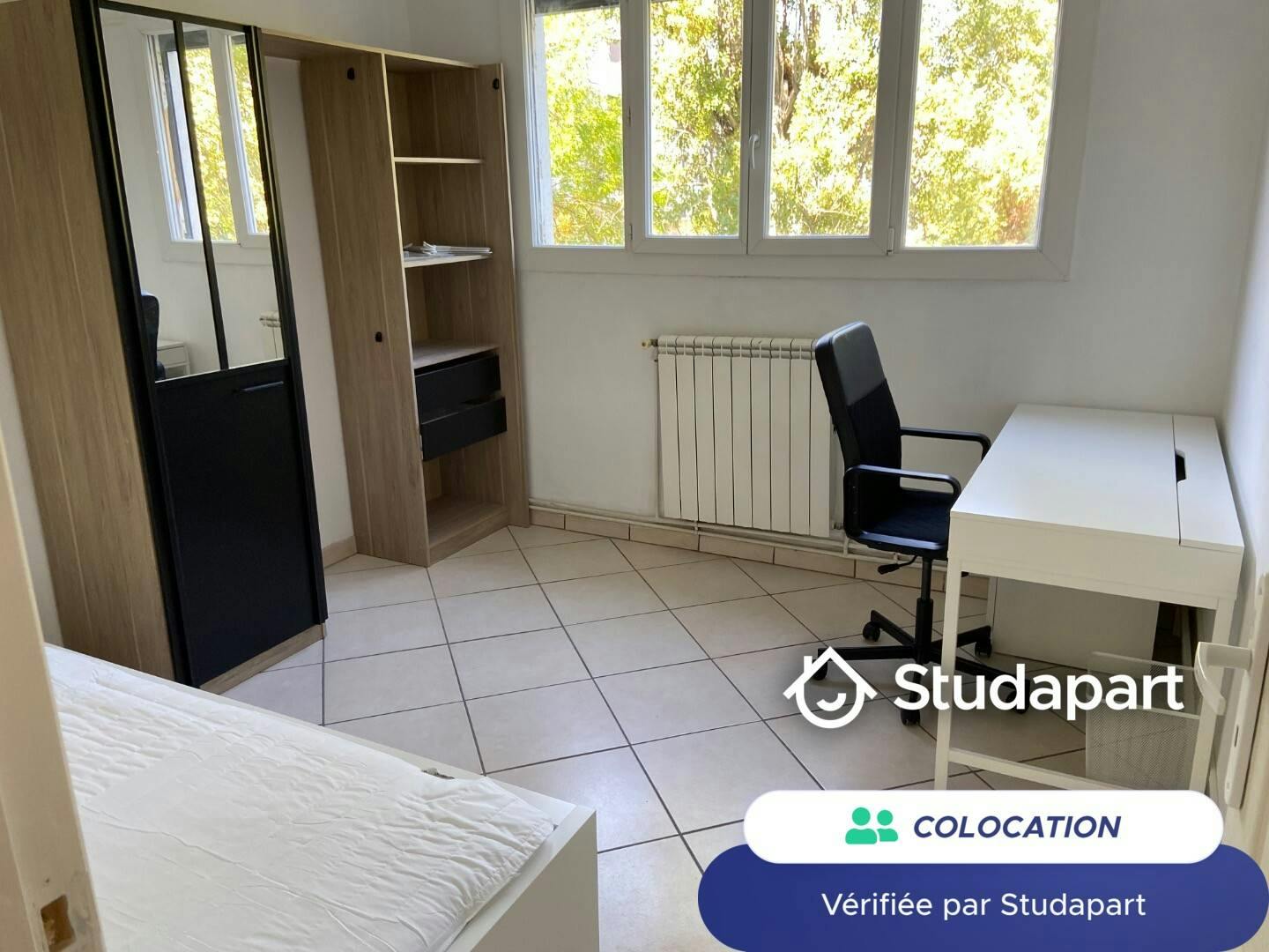 Private room for rent on Allée Vendémiaire, Marseille - Vue 5