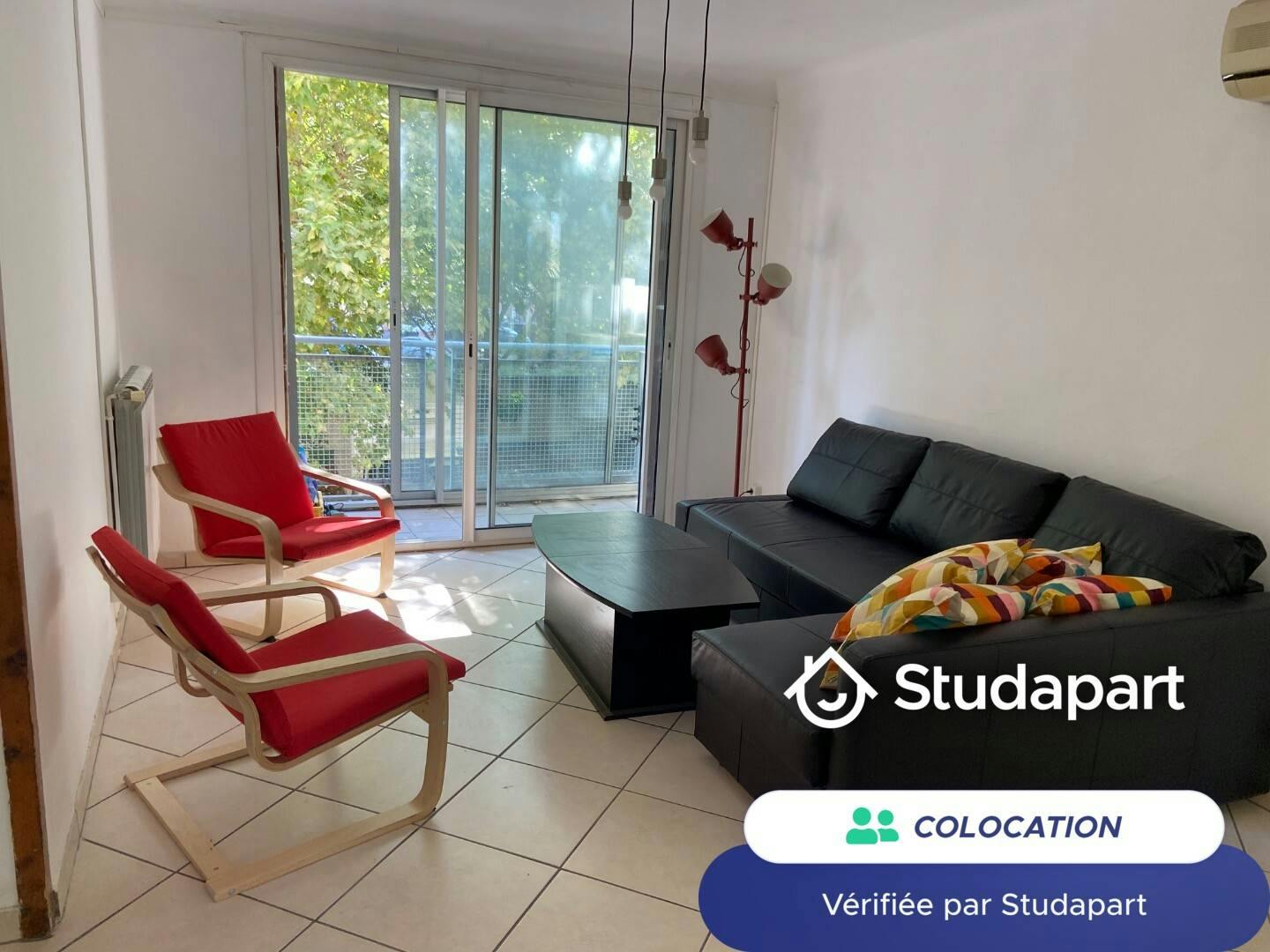 Private room for rent on Allée Vendémiaire, Marseille - Vue 4