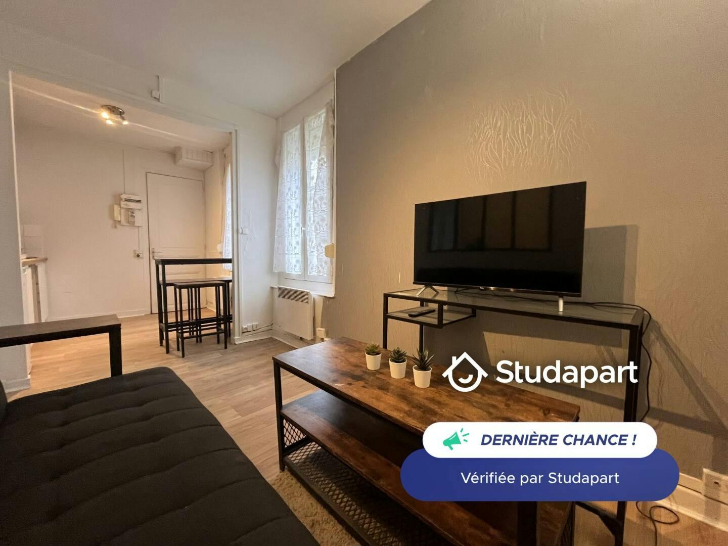 Appartamento in affitto a 590 € al mese a Reims, Rue Pierre Brossolette
