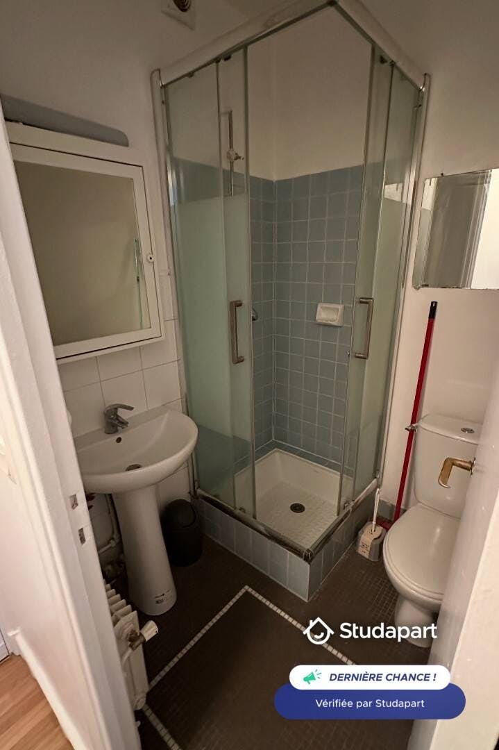 Apartment for rent on Rue Exelmans, Versailles