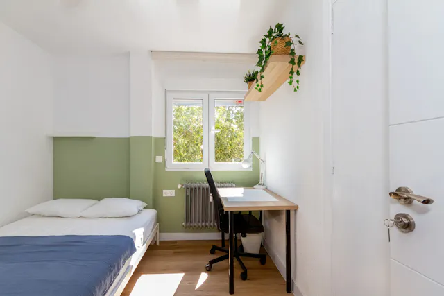 Private room in Calle Nardo, Alcalá de Henares (1657485) room image 2