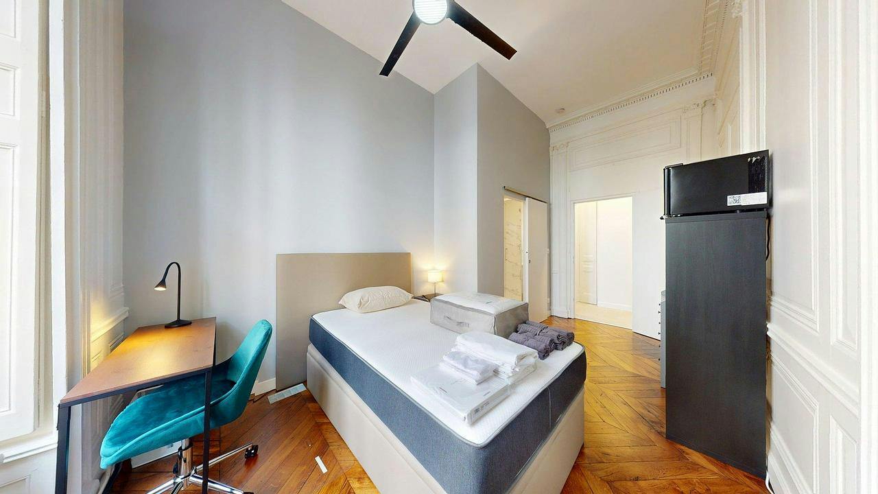 Private room for rent on Rue Sainte-Hélène, Lyon - Vue 4