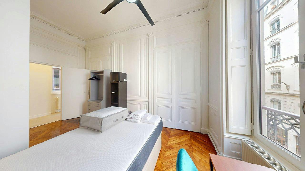 Private room for rent on Rue Sainte-Hélène, Lyon - Vue 3