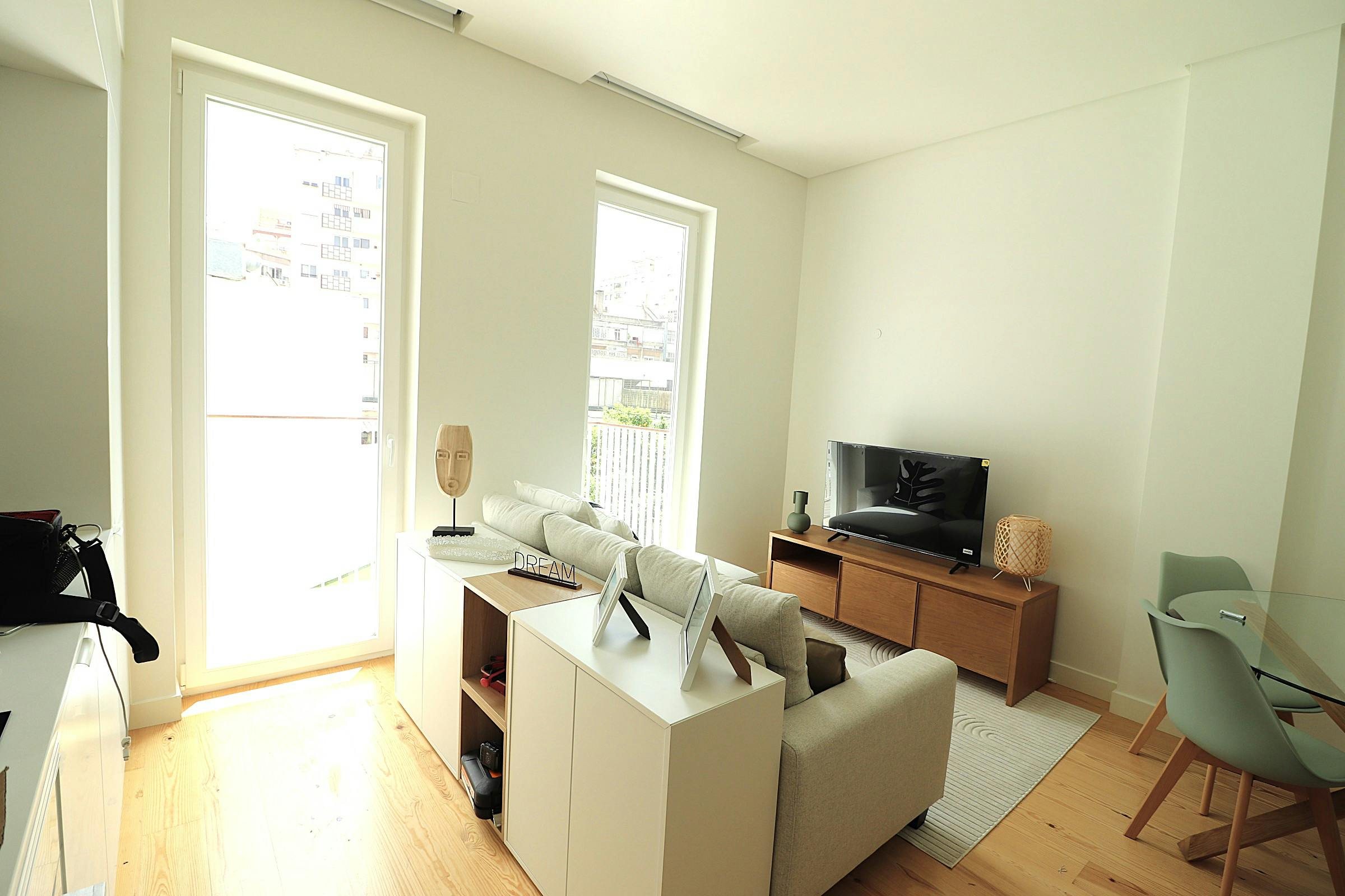 Квартира за оренду для 1 600 EUR на місяць у Lisbon, Rua Basílio Teles