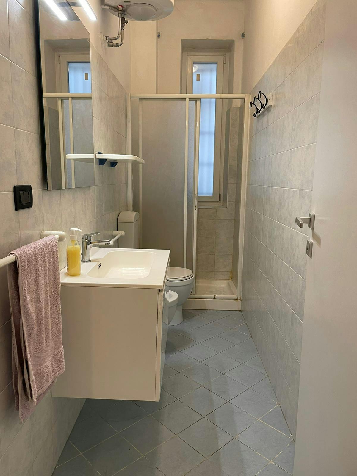 Via Tunisi, Turin preview