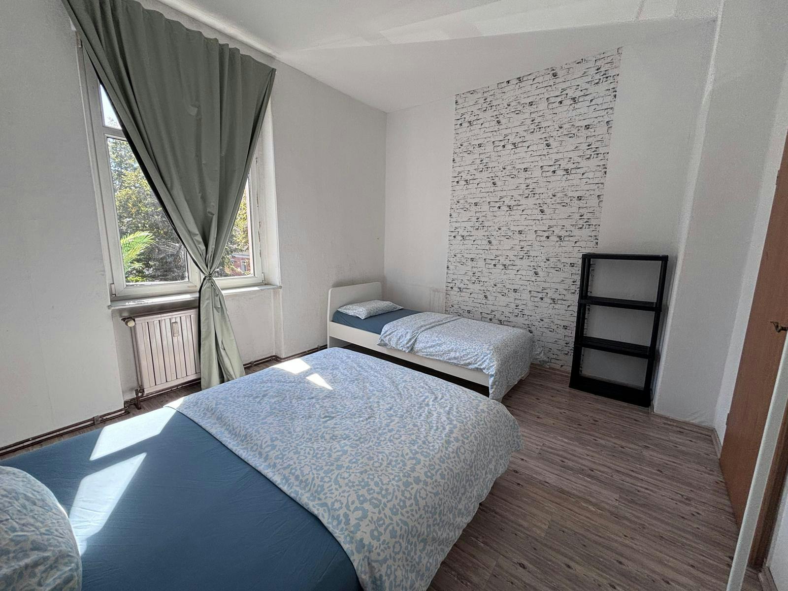 Apartment for rent for €1,800 per month in Zeitz, Naumburger Straße