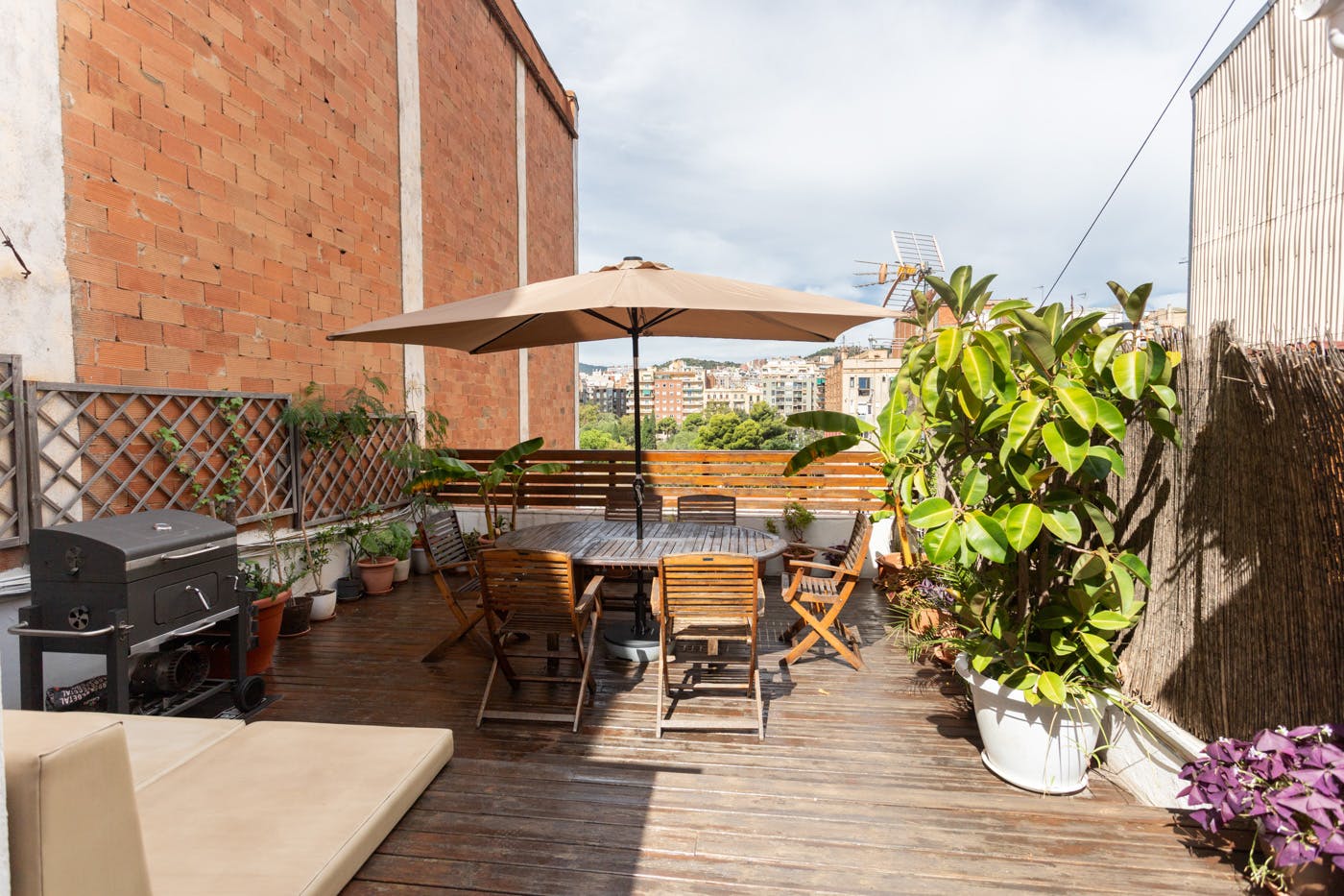 Carrer de València, Barcelona preview