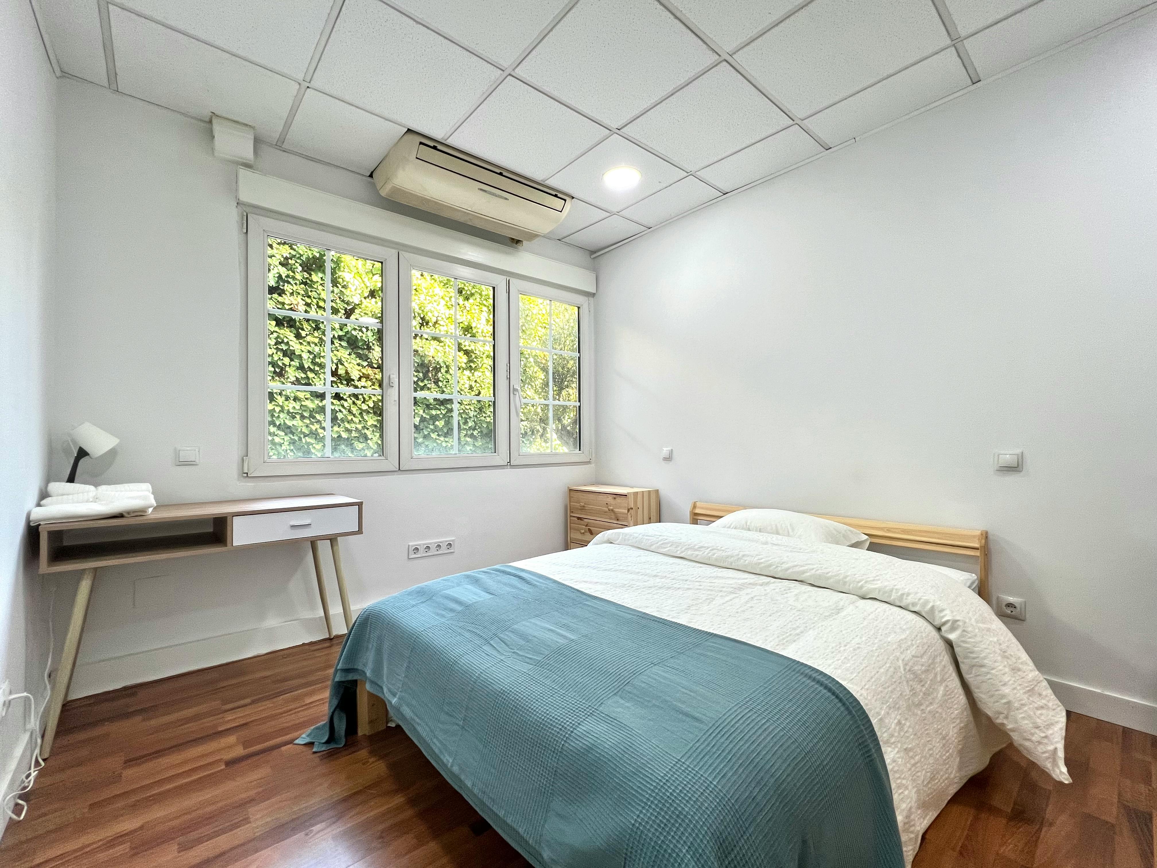 Single room Madrid, 1 bed, 15m² — photo 1