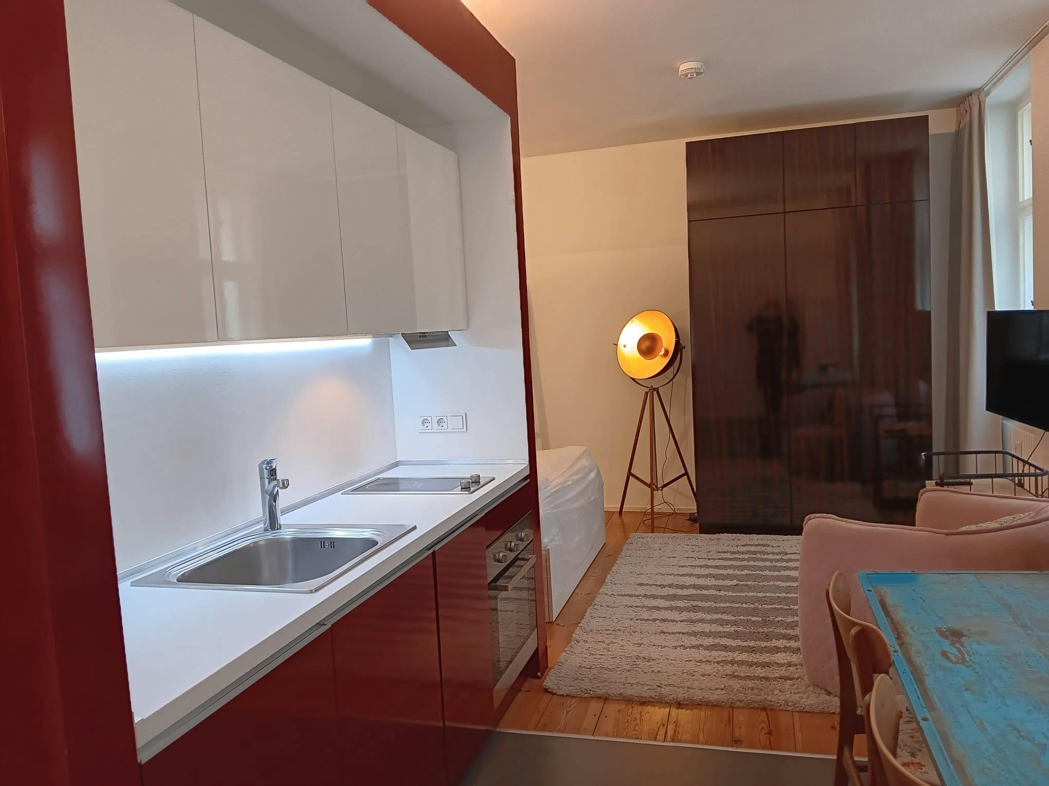 Studio for rent for €1,150 per month in Berlin, Urbanstraße