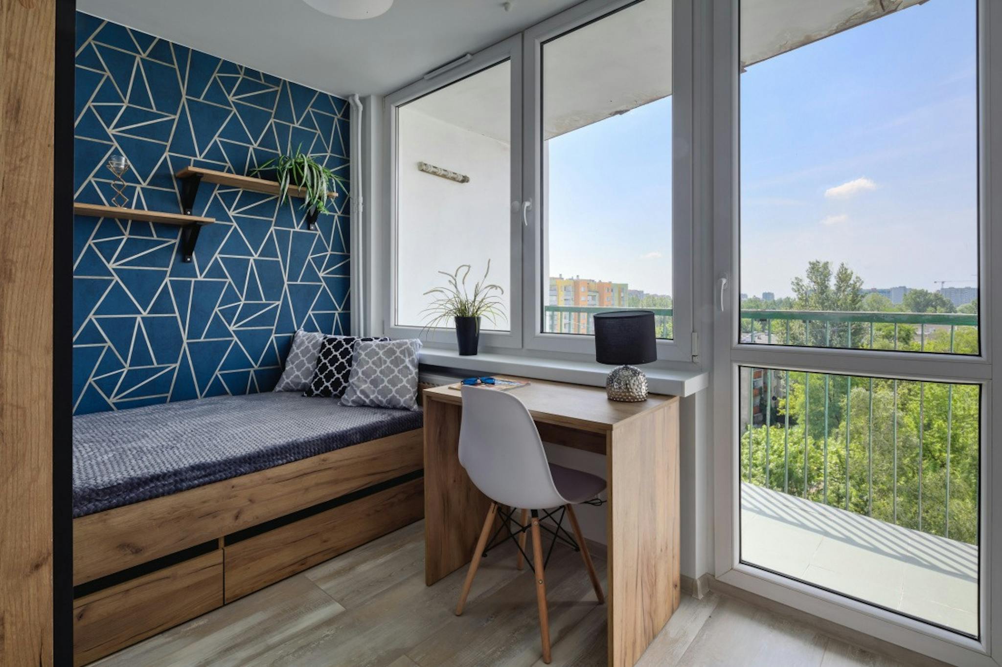 Czumy, Warsaw preview