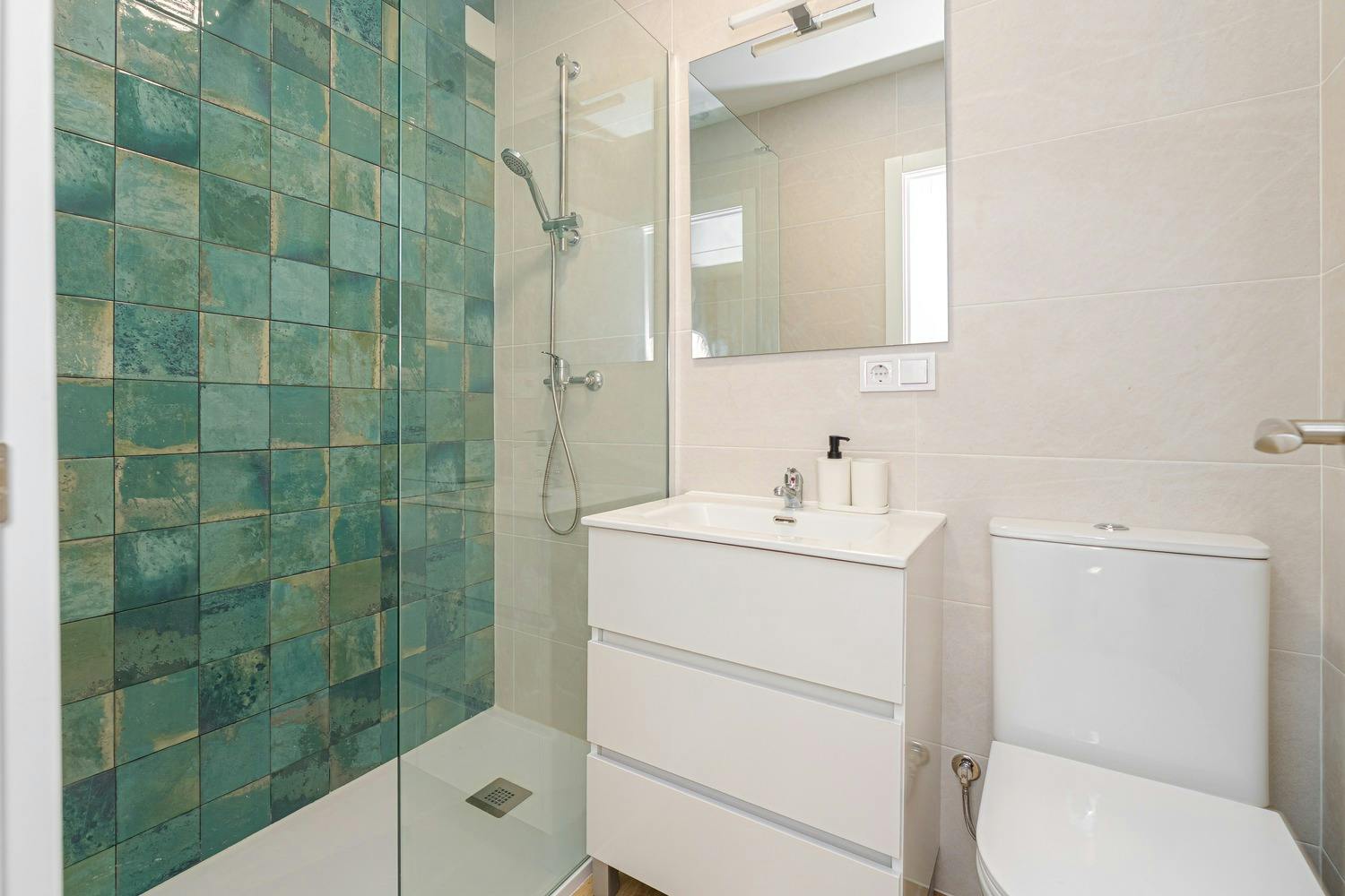 Single room Alicante, 1 bed, 9m² — photo 1