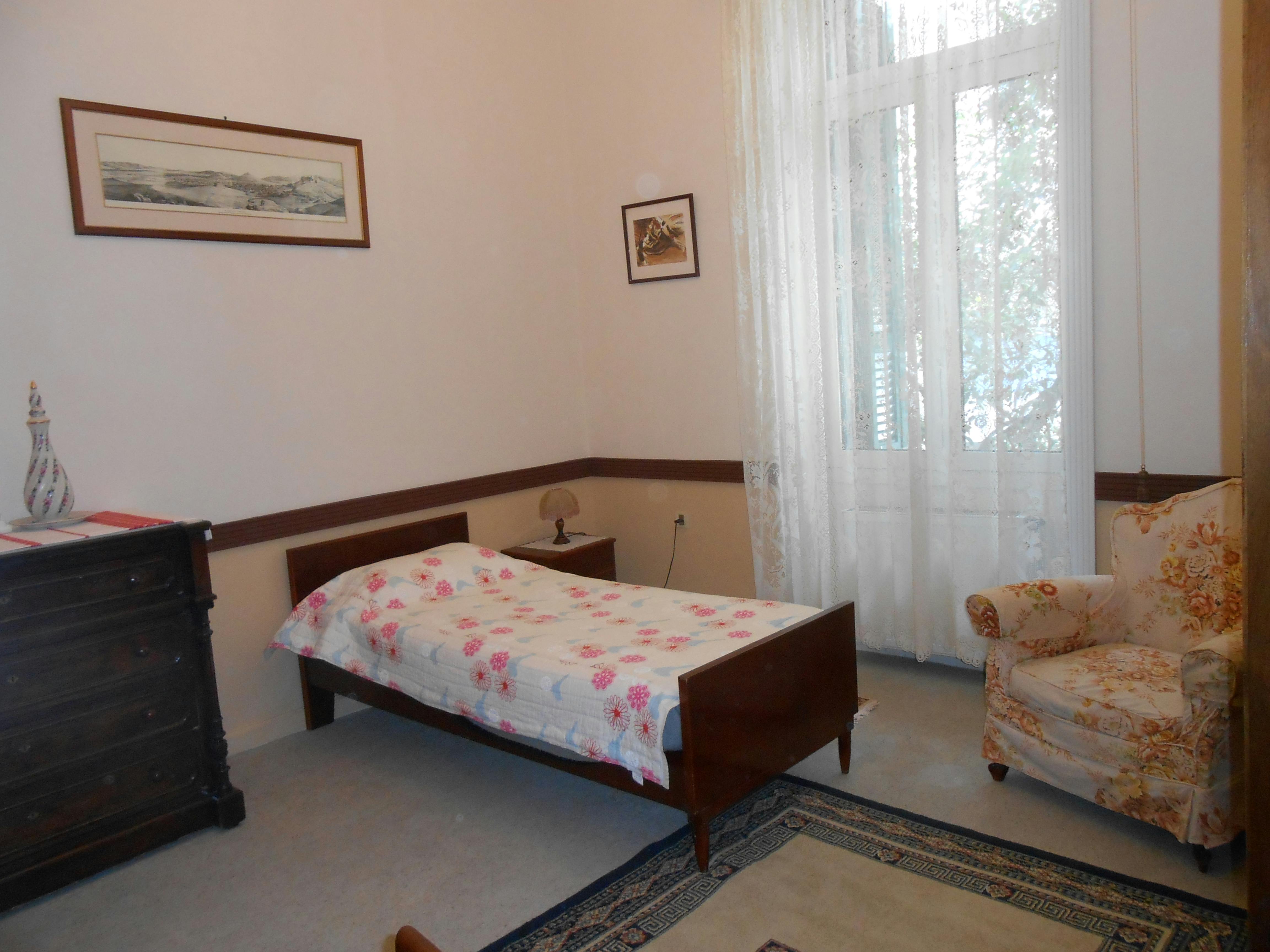 Nikosthenous, Athina preview