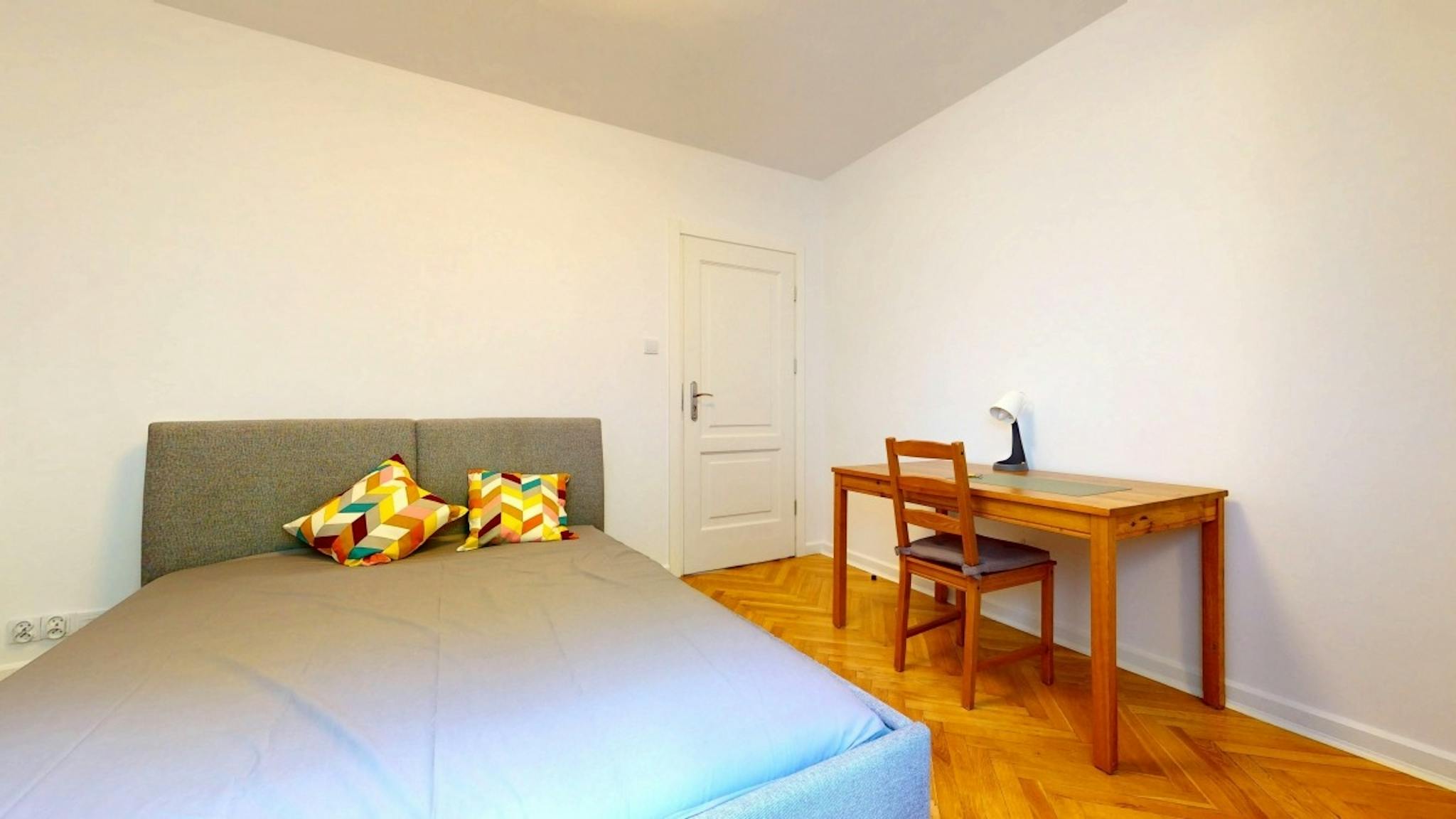 Karola Dickensa, Warsaw preview