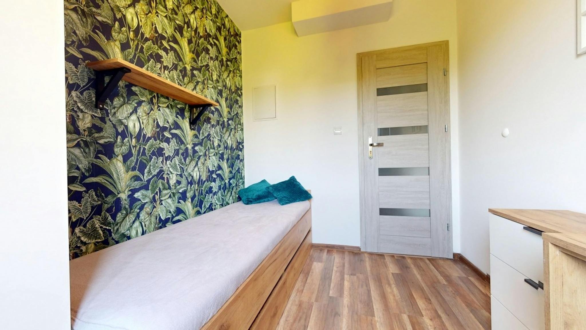 Egejska, Warsaw preview