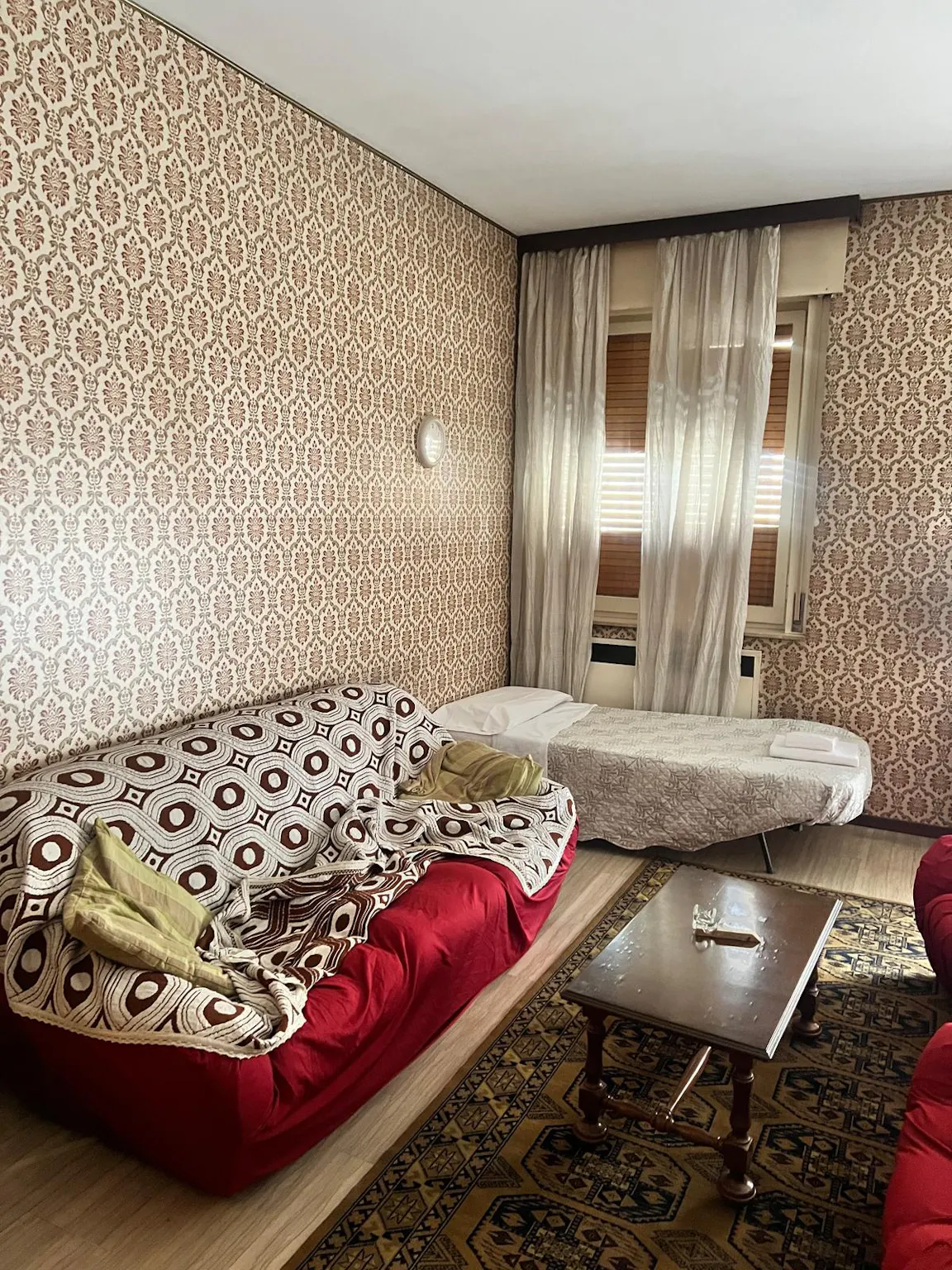 3-Bedroom Apartment in Via Pompeo Vizzani, Bologna (1657982) ROOM 1