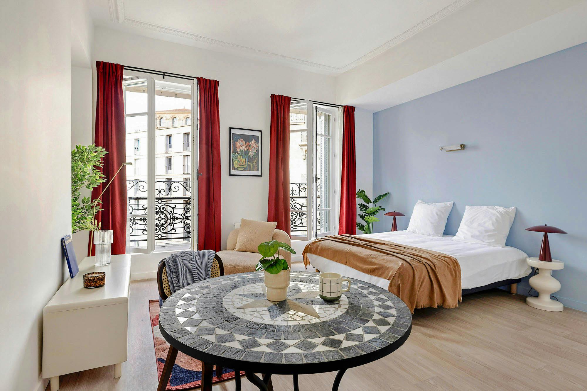 大楼 正在以 €930 的月租出租，其位于 Marseille, Place Sadi-Carnot