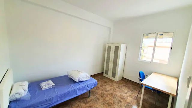 Private room in Avinguda del Doctor Waksman, Valencia (1658261) room image 6