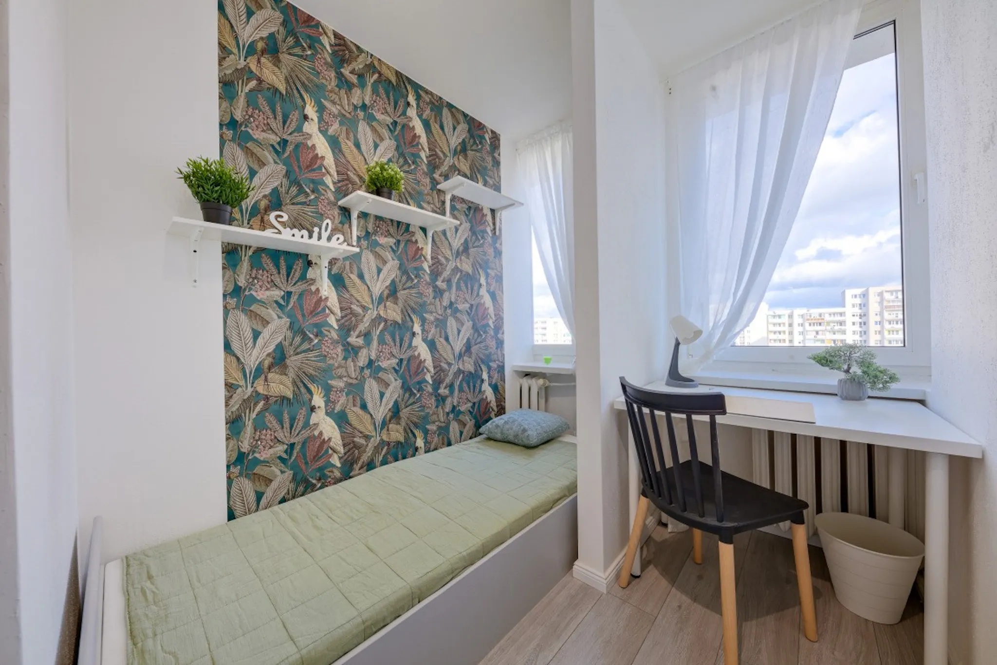 Hawajska, Warsaw preview