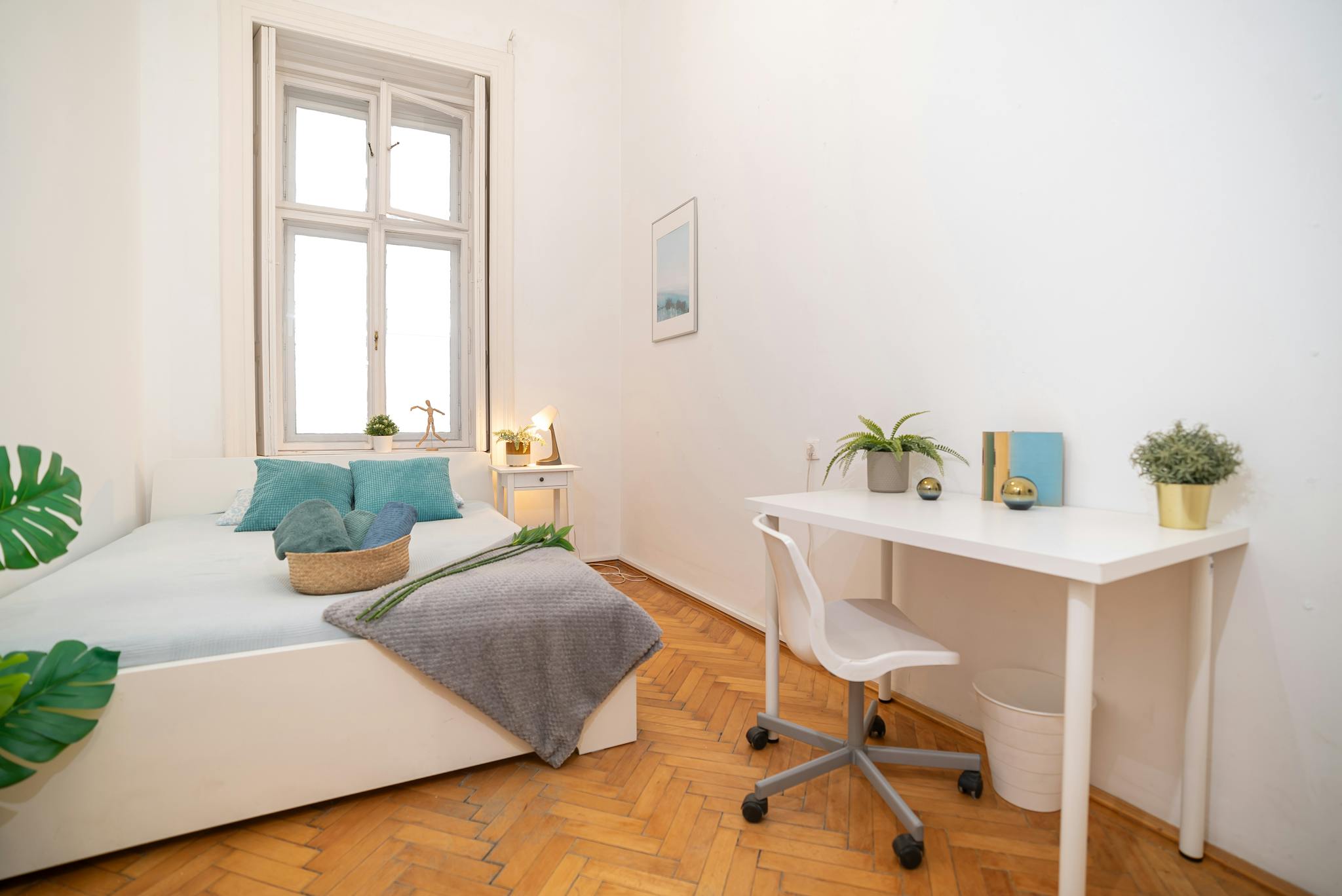 Bank utca, Budapest preview