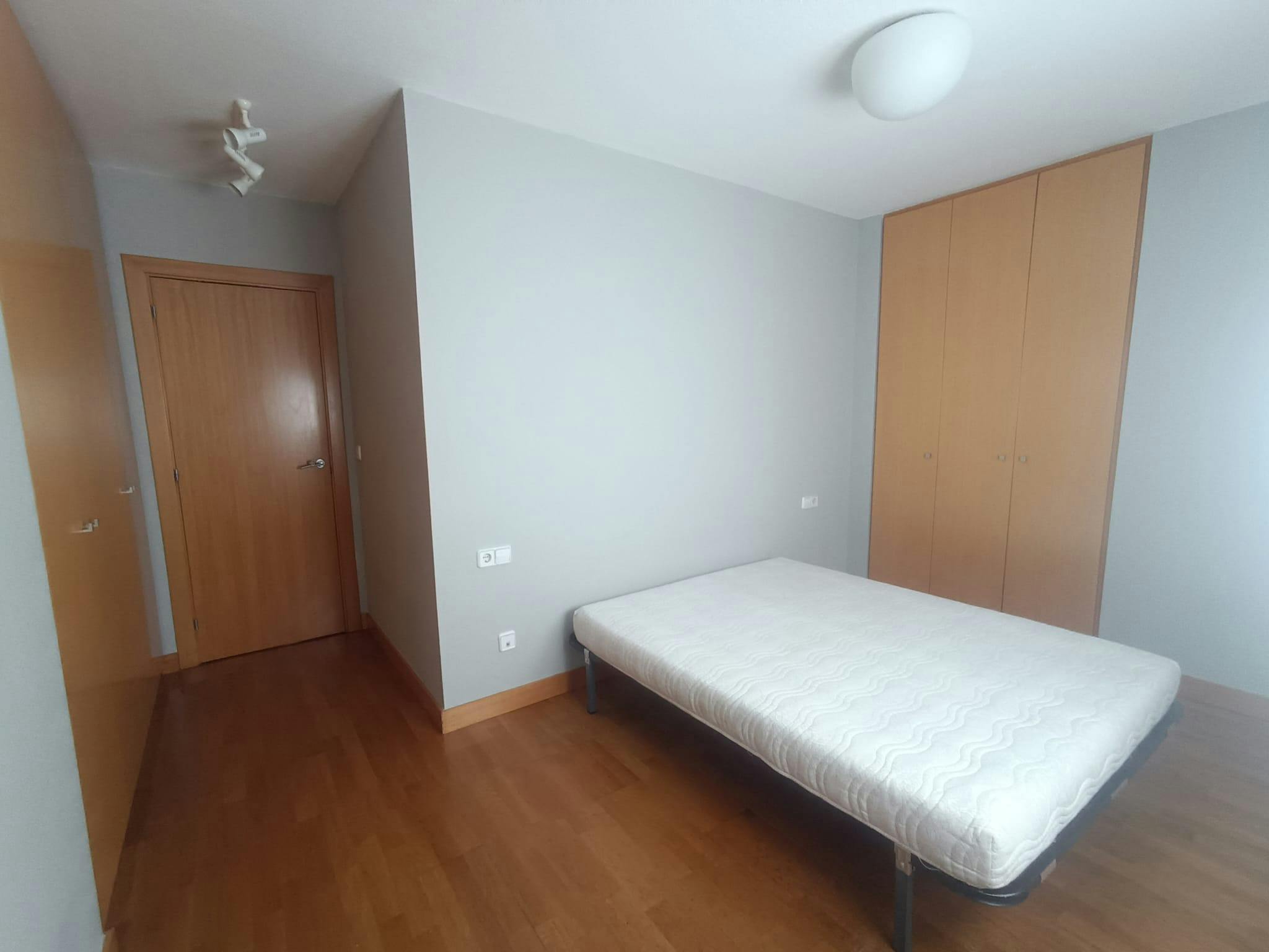 Paseo Anelier, Pamplona preview