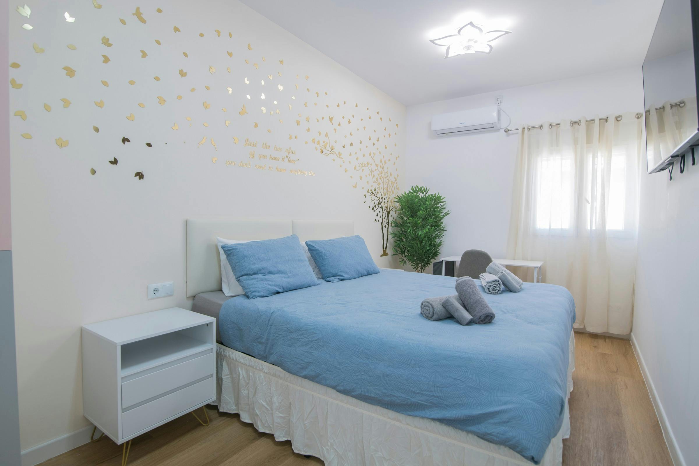 1-Bedroom Apartment in Carrer del Padre Francisco Camacho, Valencia (1658480) room image 2