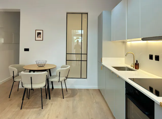 2-Bedroom Apartment in Rua Castelo Branco Saraiva, Lisbon (1658512) room image 1