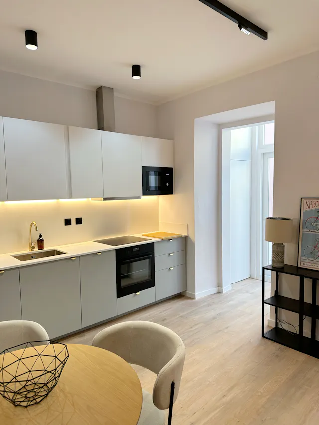 2-Bedroom Apartment in Rua Castelo Branco Saraiva, Lisbon (1658512) room image 2