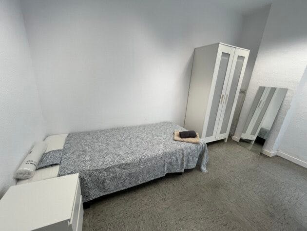 Single room Barcelona, 1 bed, 10m² — photo 2