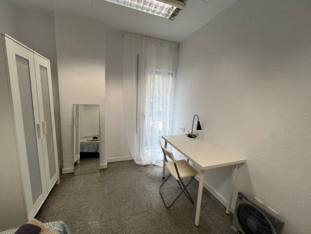 Single room Barcelona, 1 bed, 10m² — photo 8