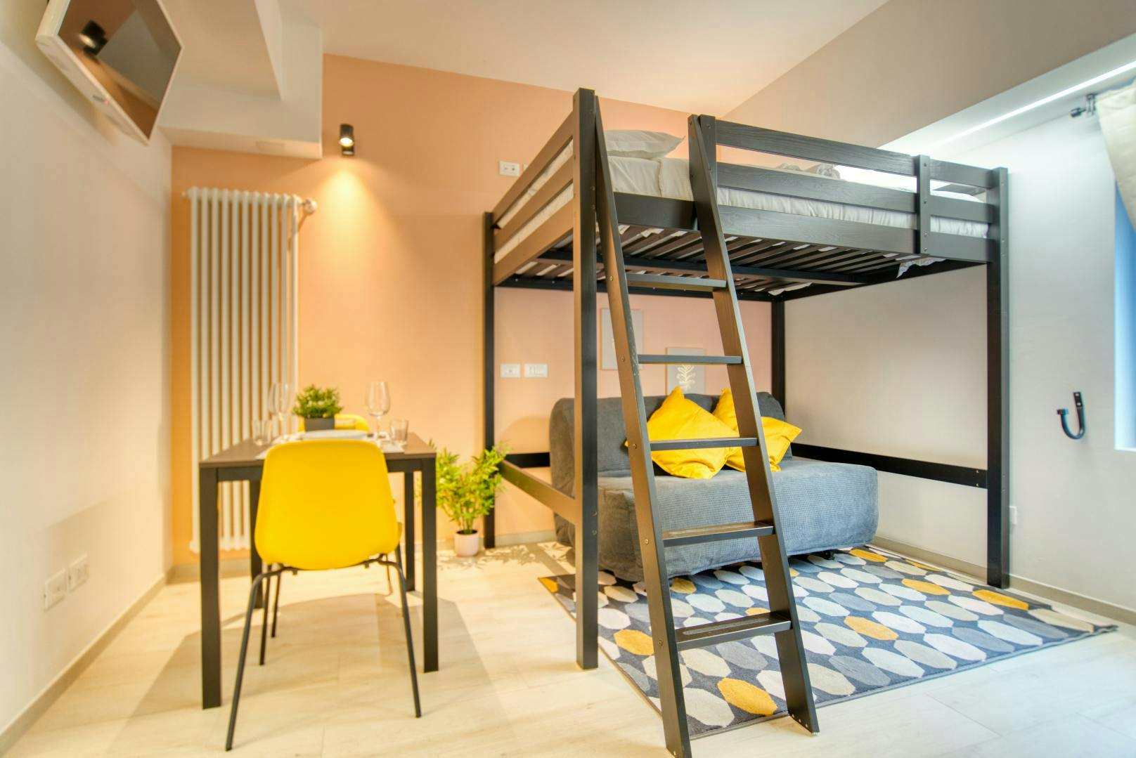 Wohnung zu mieten für 850 € pro Monat in Milan, Viale Giovanni Suzzani