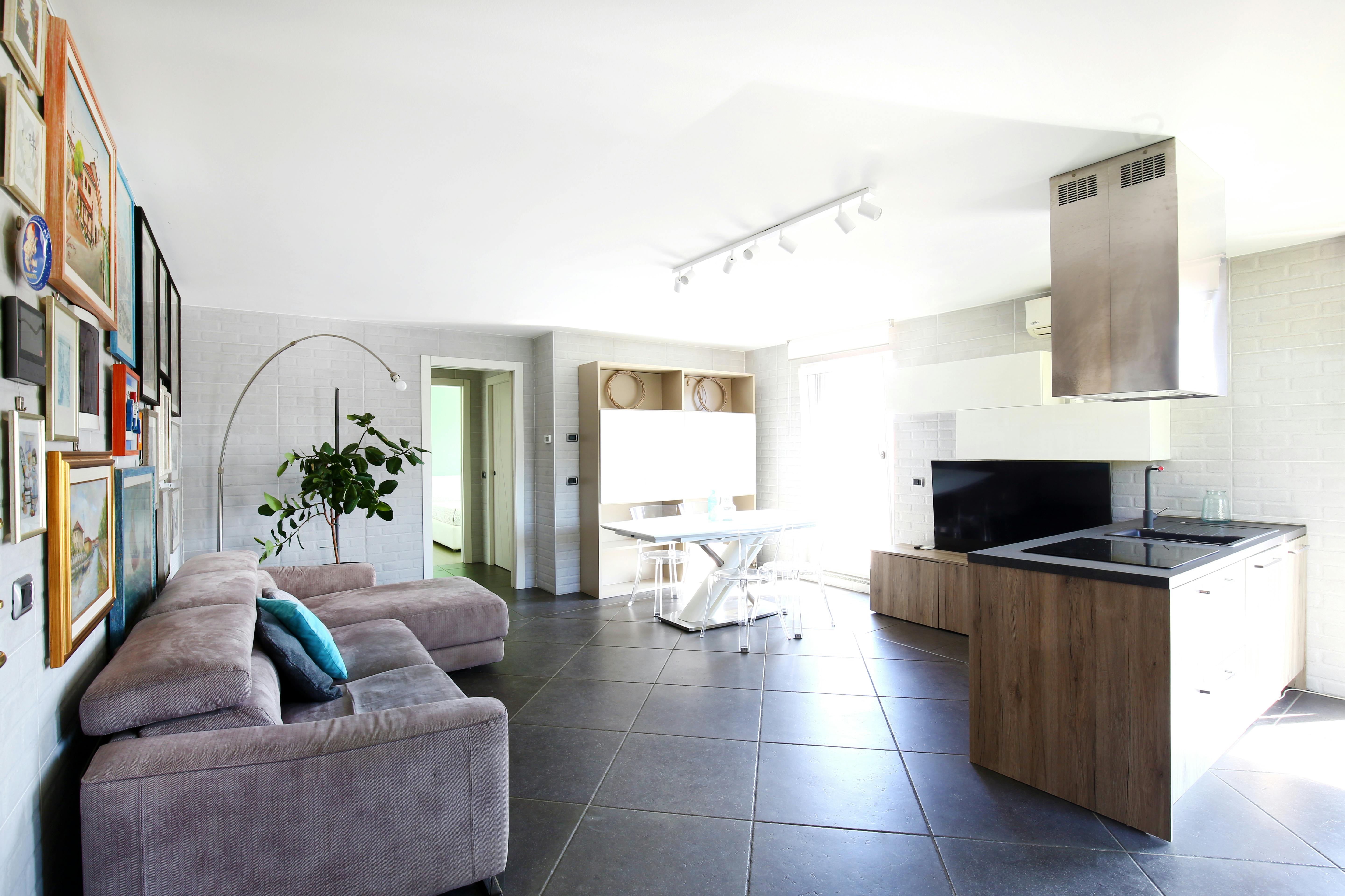 Apartment for rent for €3,000 per month in Milan, Via Gratosoglio