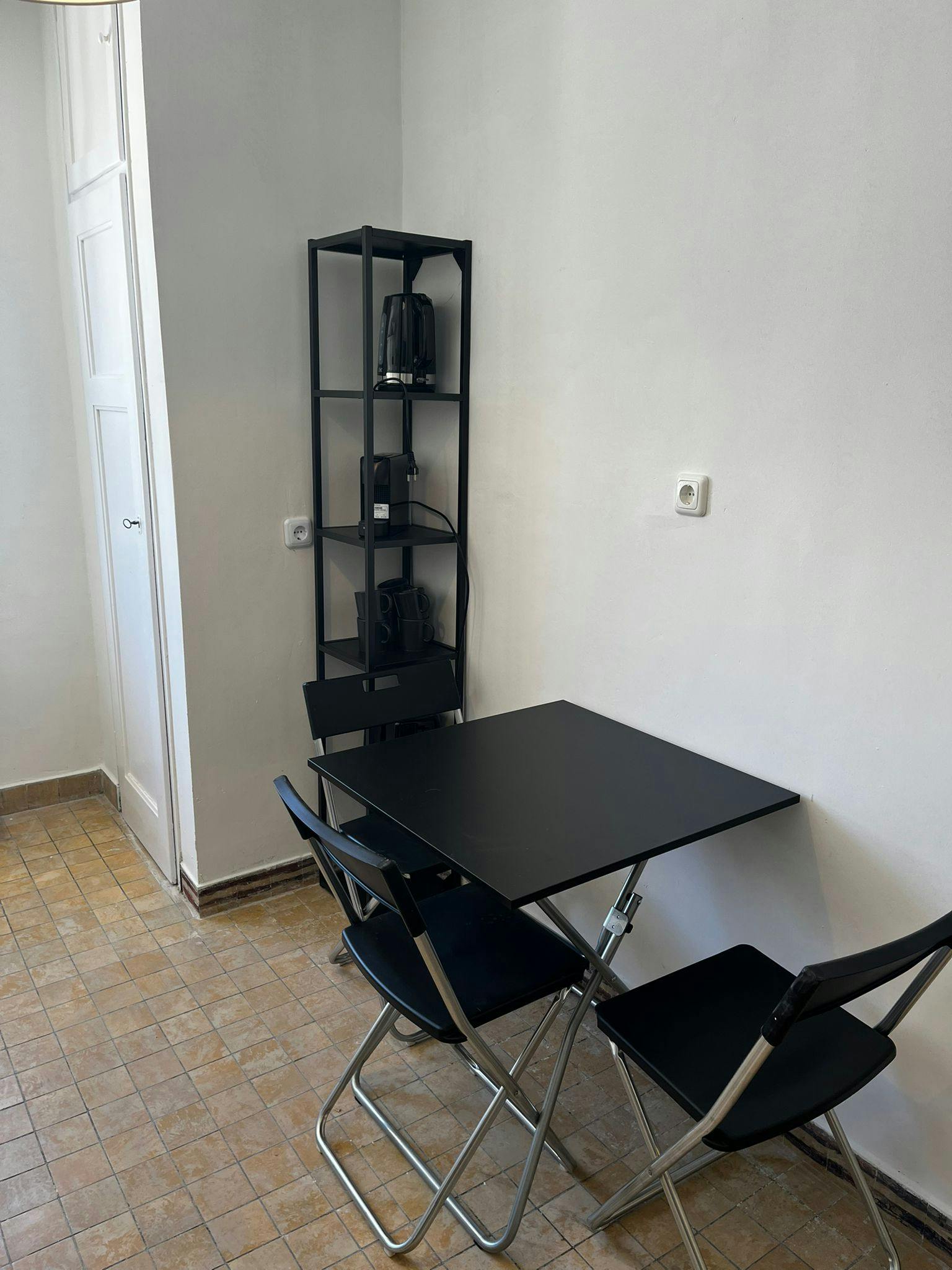 Single room Frankfurt Am Main, 1 bed, 15m² — photo 1