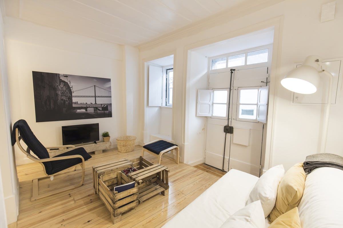 Apartment for rent for €2,300 per month in Lisbon, Travessa de Santos