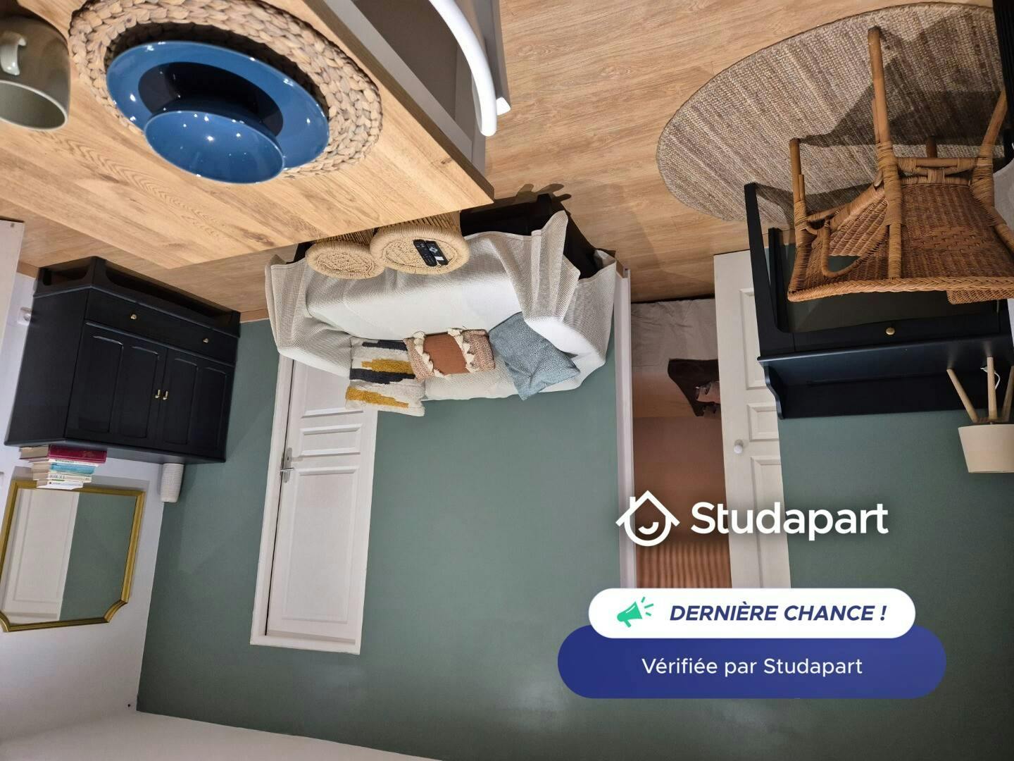 Apartment for rent for €820 per month in Sens, Rue de la Grosse Tour