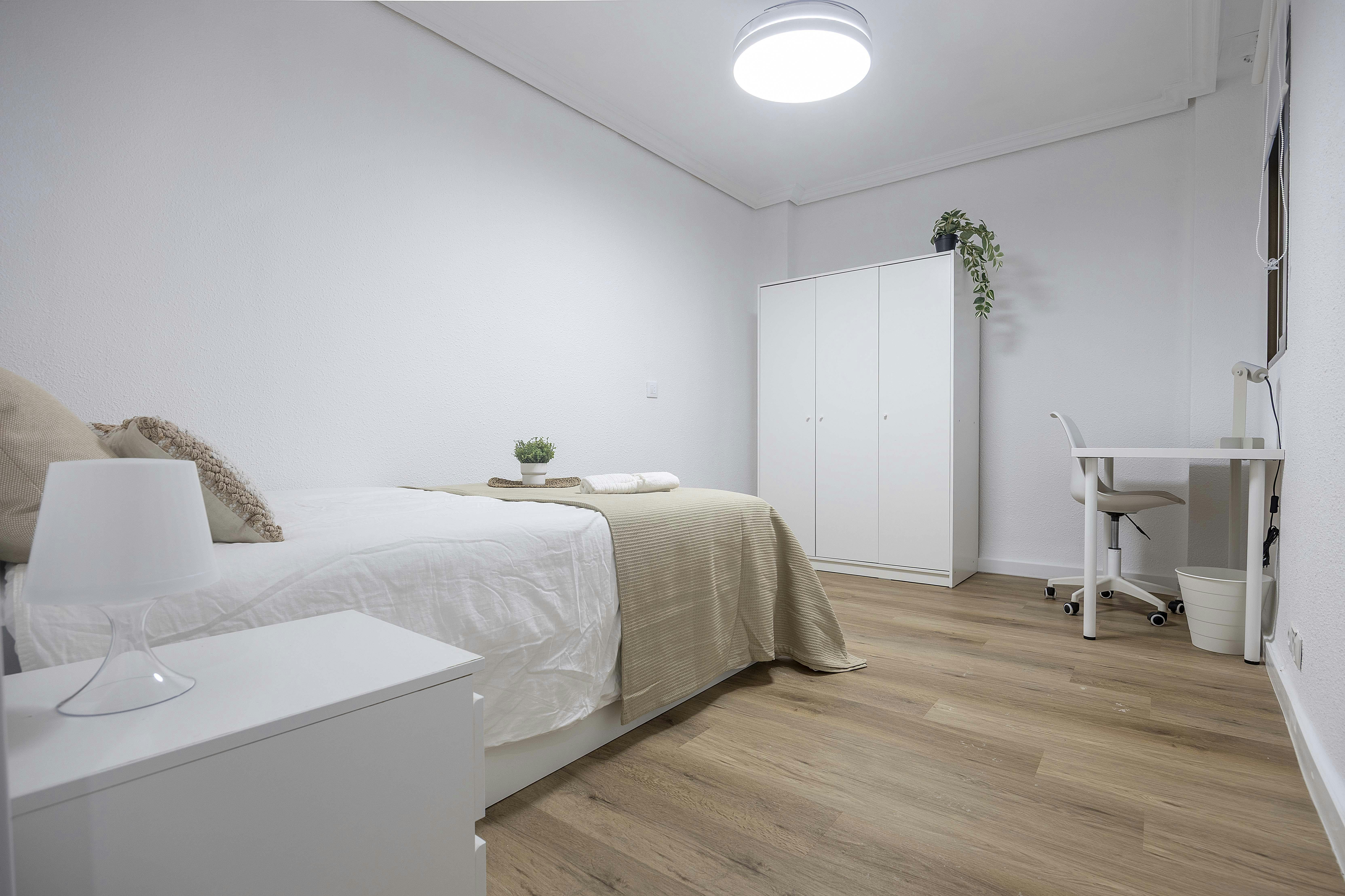 Carrer de Dolores Alcaide, Valencia Valencia