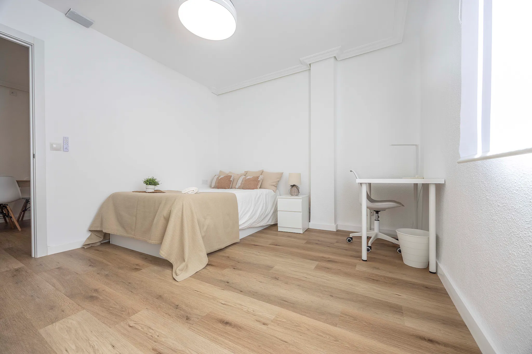 Carrer de Dolores Alcaide, Valencia preview