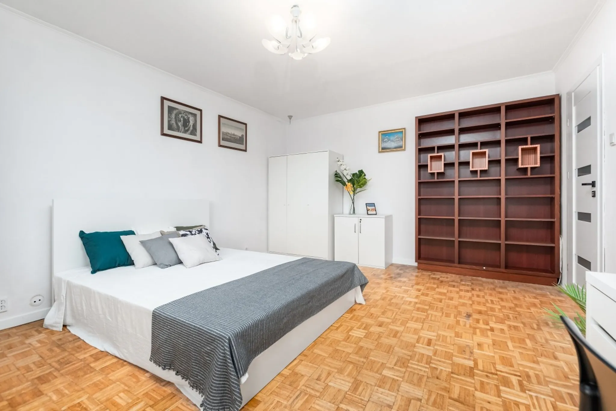 Klaudyny, Warsaw preview