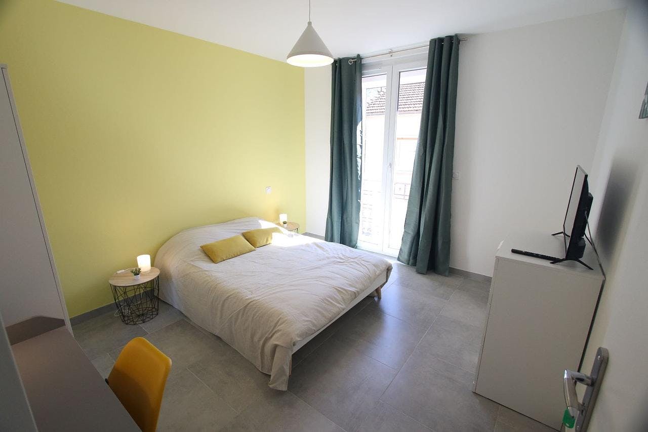 Private room for rent on Avenue de Valbourdin, Toulon - Visning 3