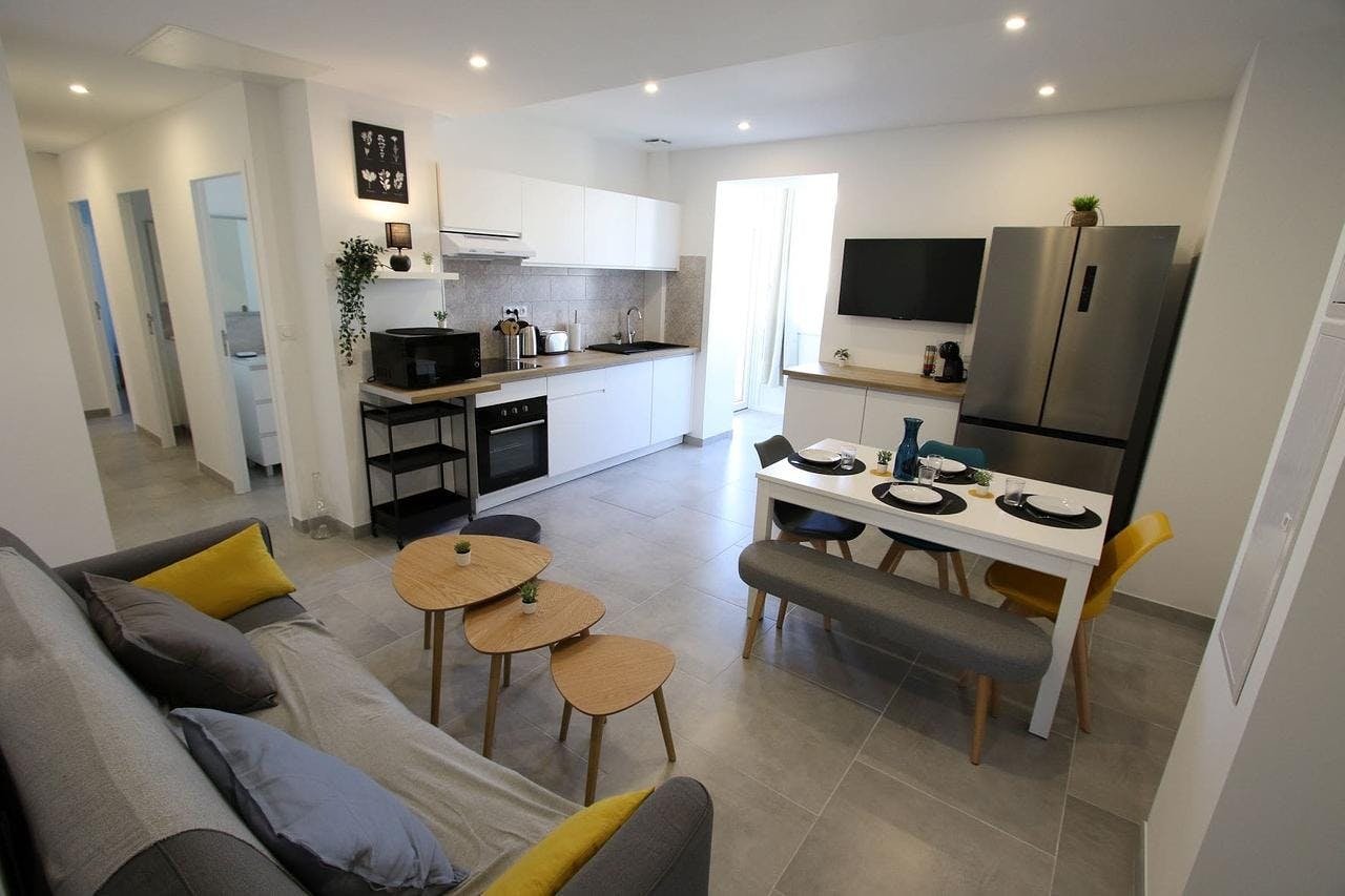 Private room for rent on Avenue de Valbourdin, Toulon - Visning 6